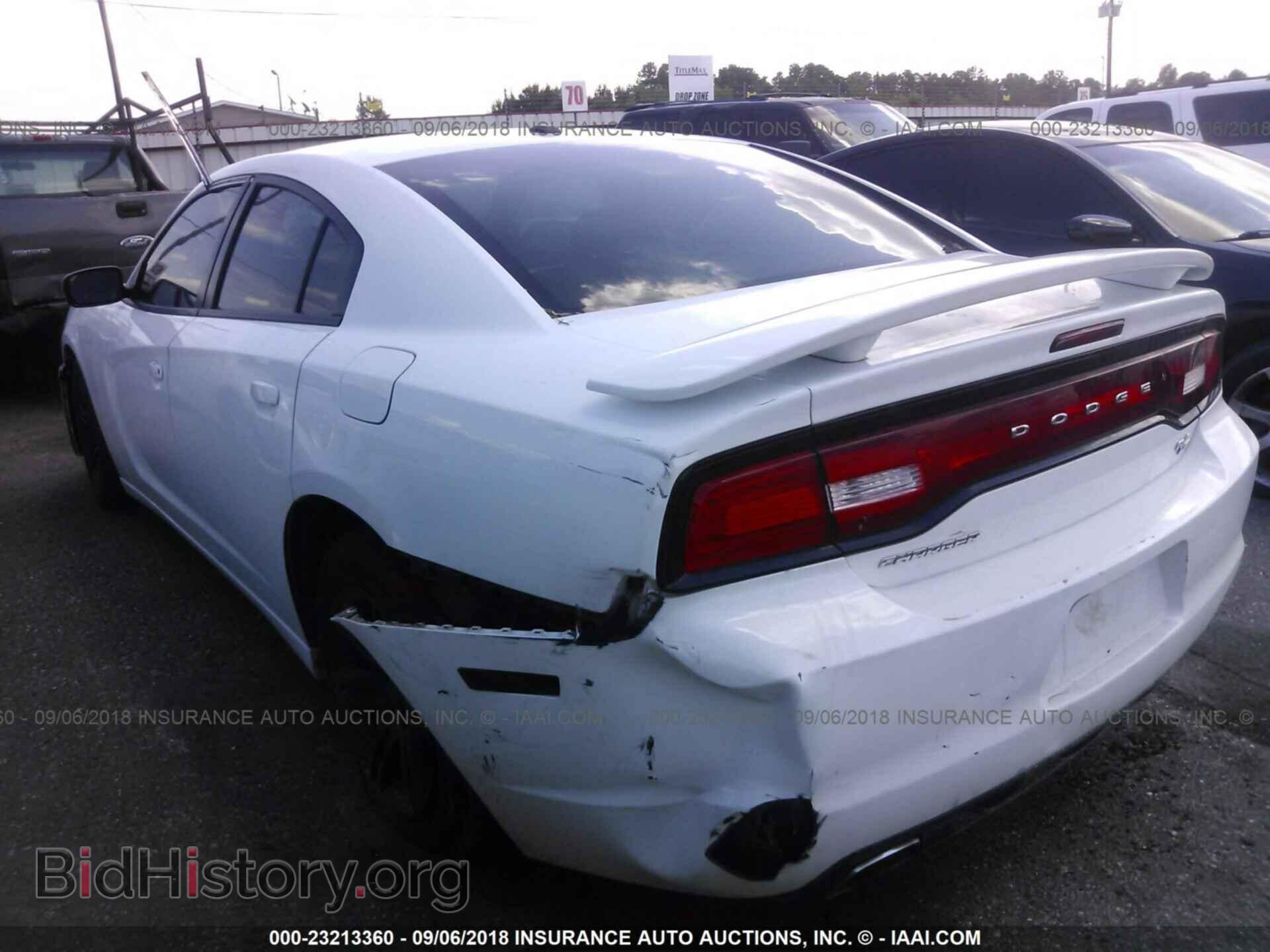 2012 Dodge Charger - VIN: 2C3CDXCT7CH135982 - Photo 3