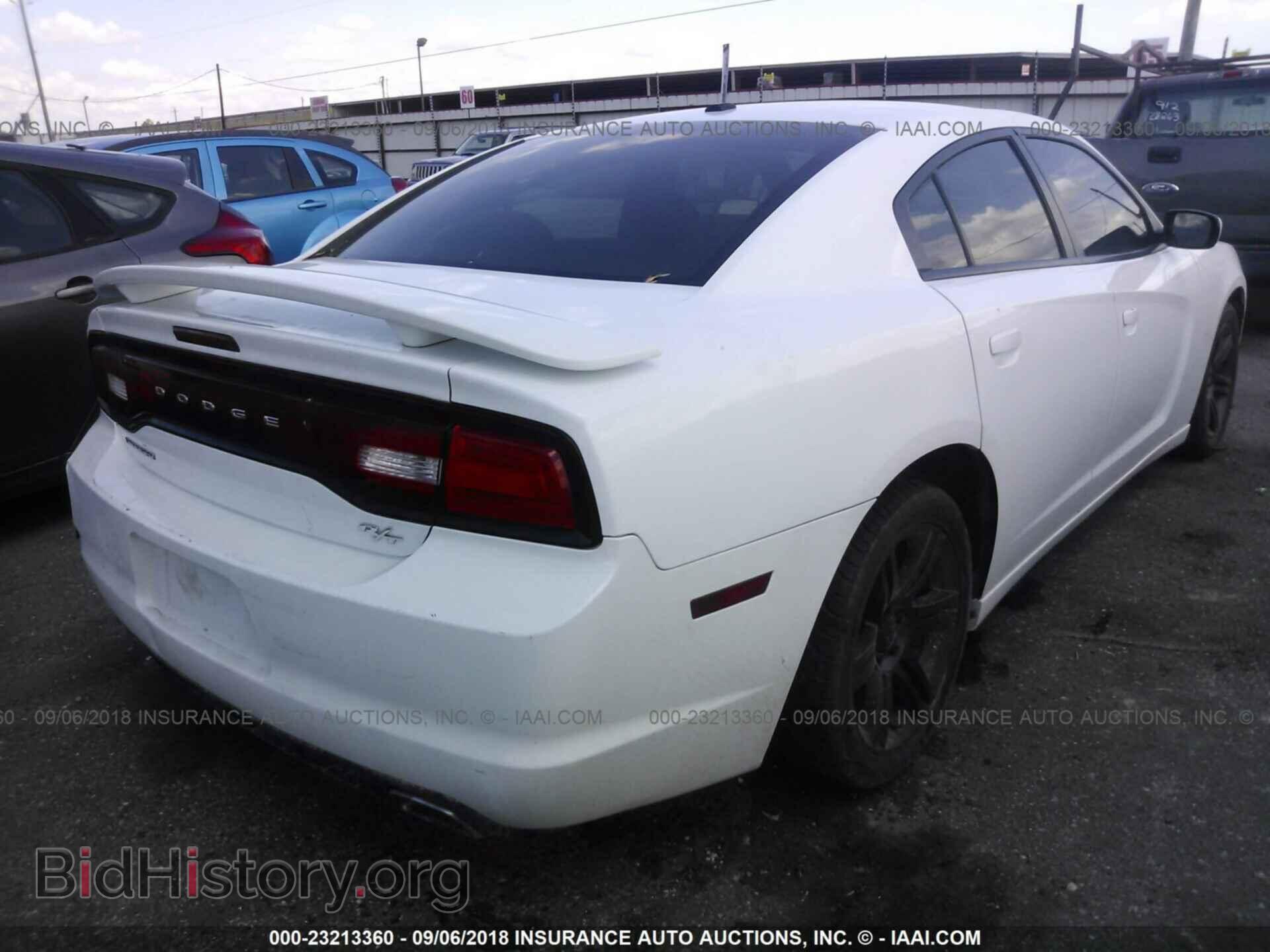 2012 Dodge Charger - VIN: 2C3CDXCT7CH135982 - Photo 4