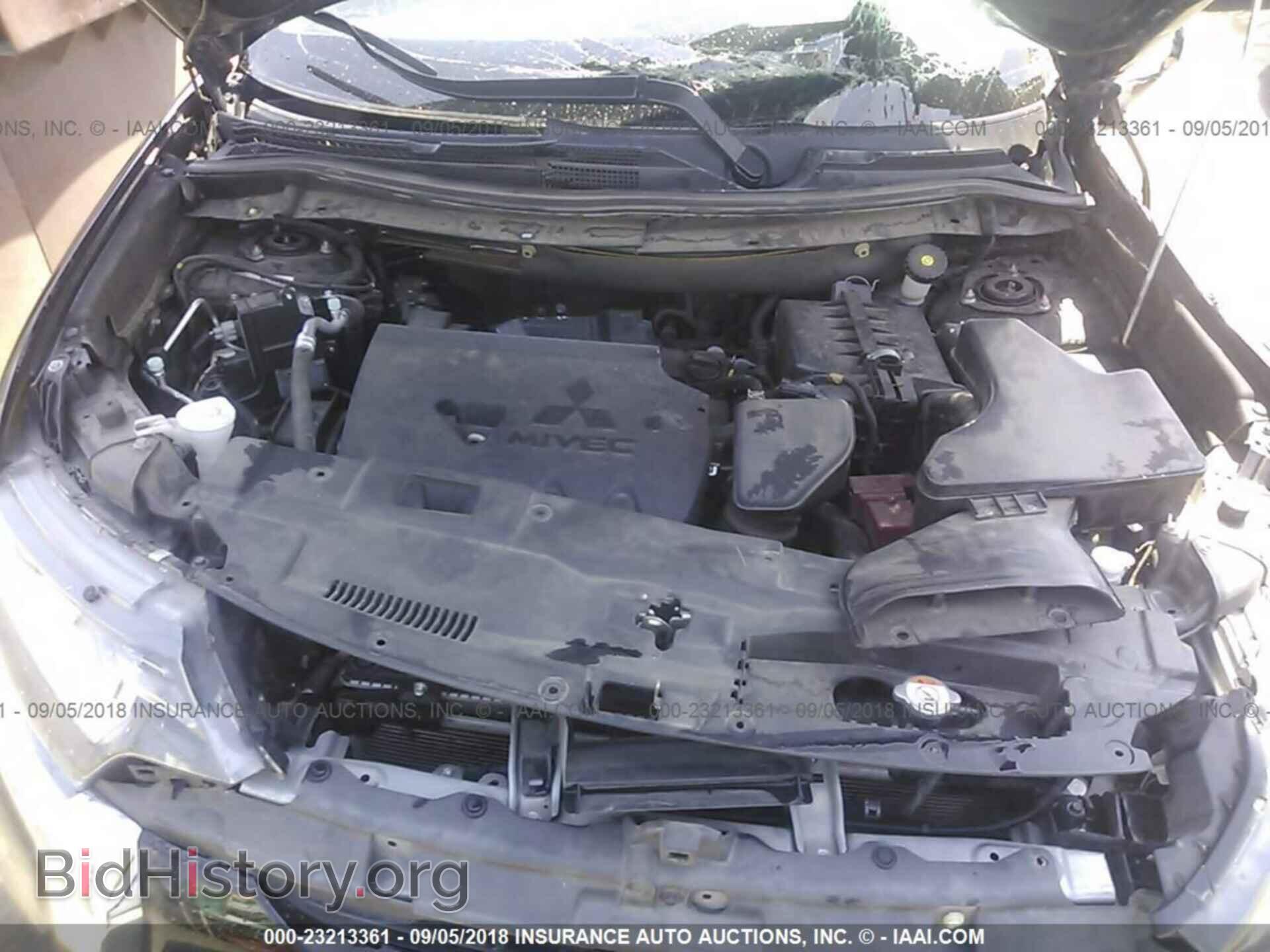 2016 Mitsubishi Outlander - VIN: JA4AD2A37GZ051945 - Фото 10