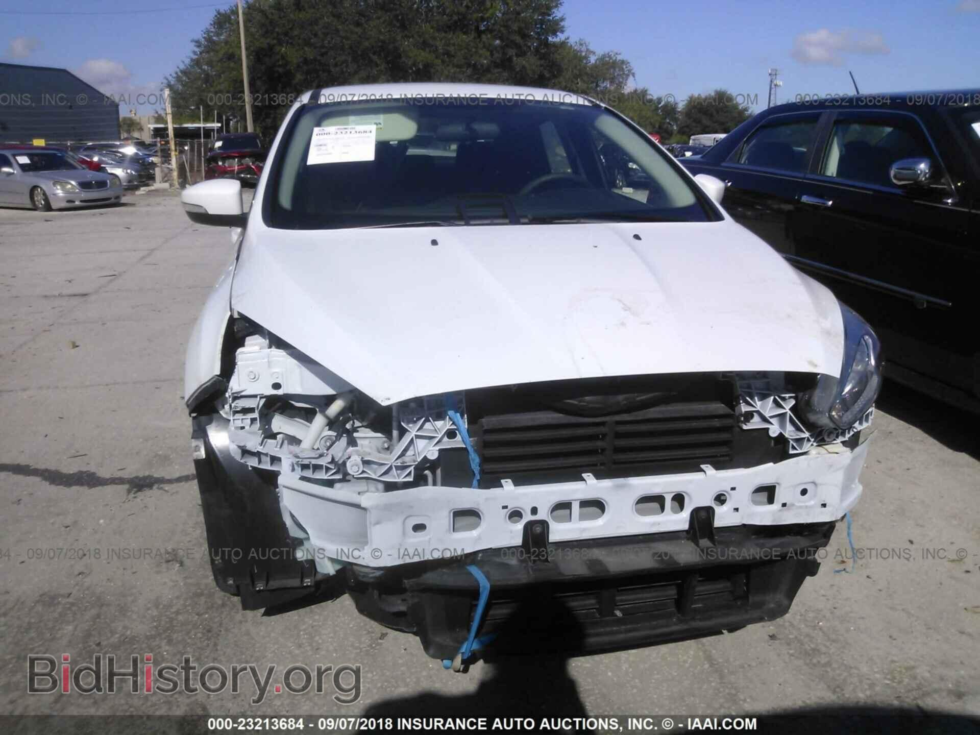 2016 Ford Focus - VIN: 1FADP3F23GL283127 - Photo 6