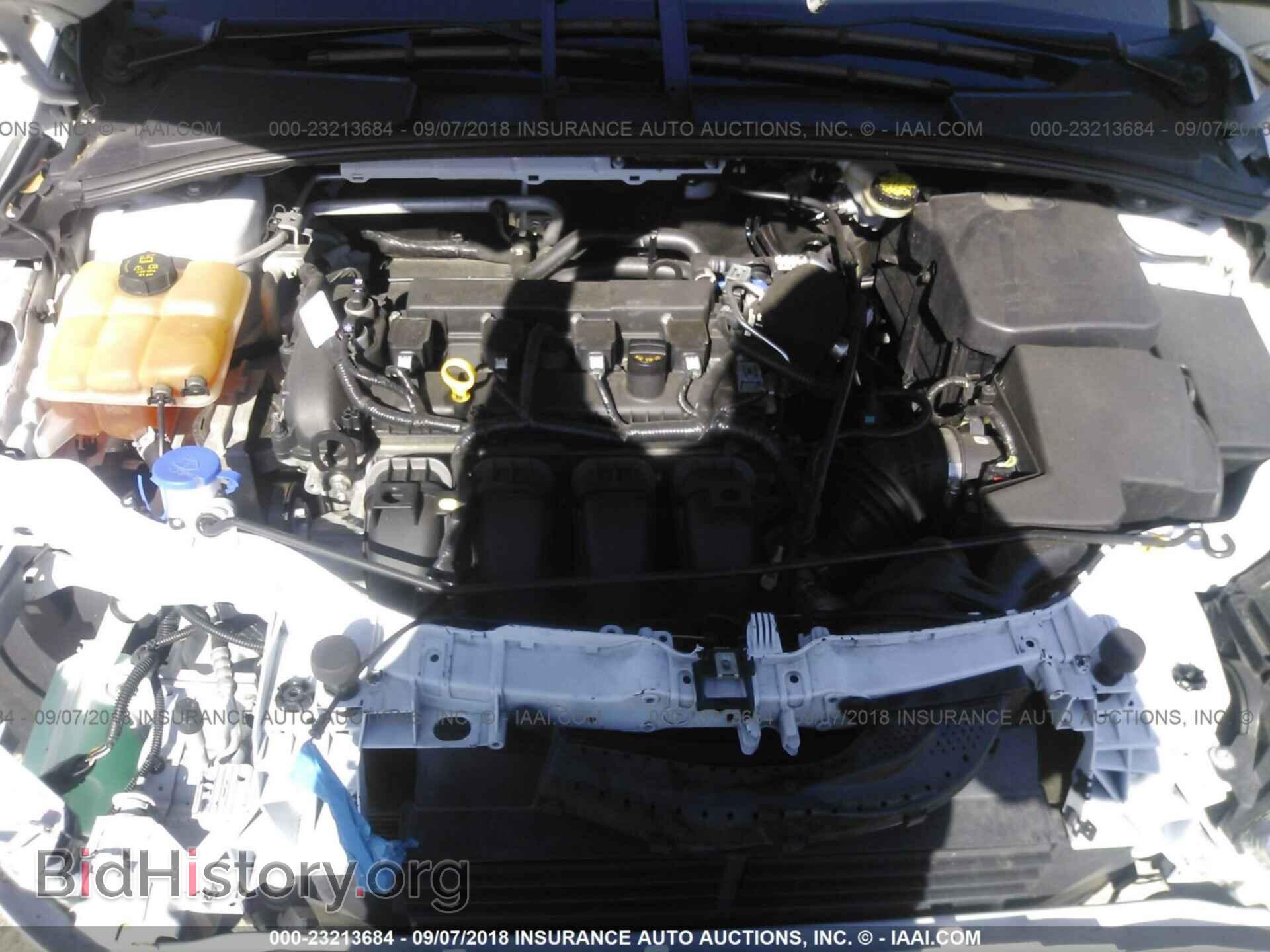 2016 Ford Focus - VIN: 1FADP3F23GL283127 - Photo 10