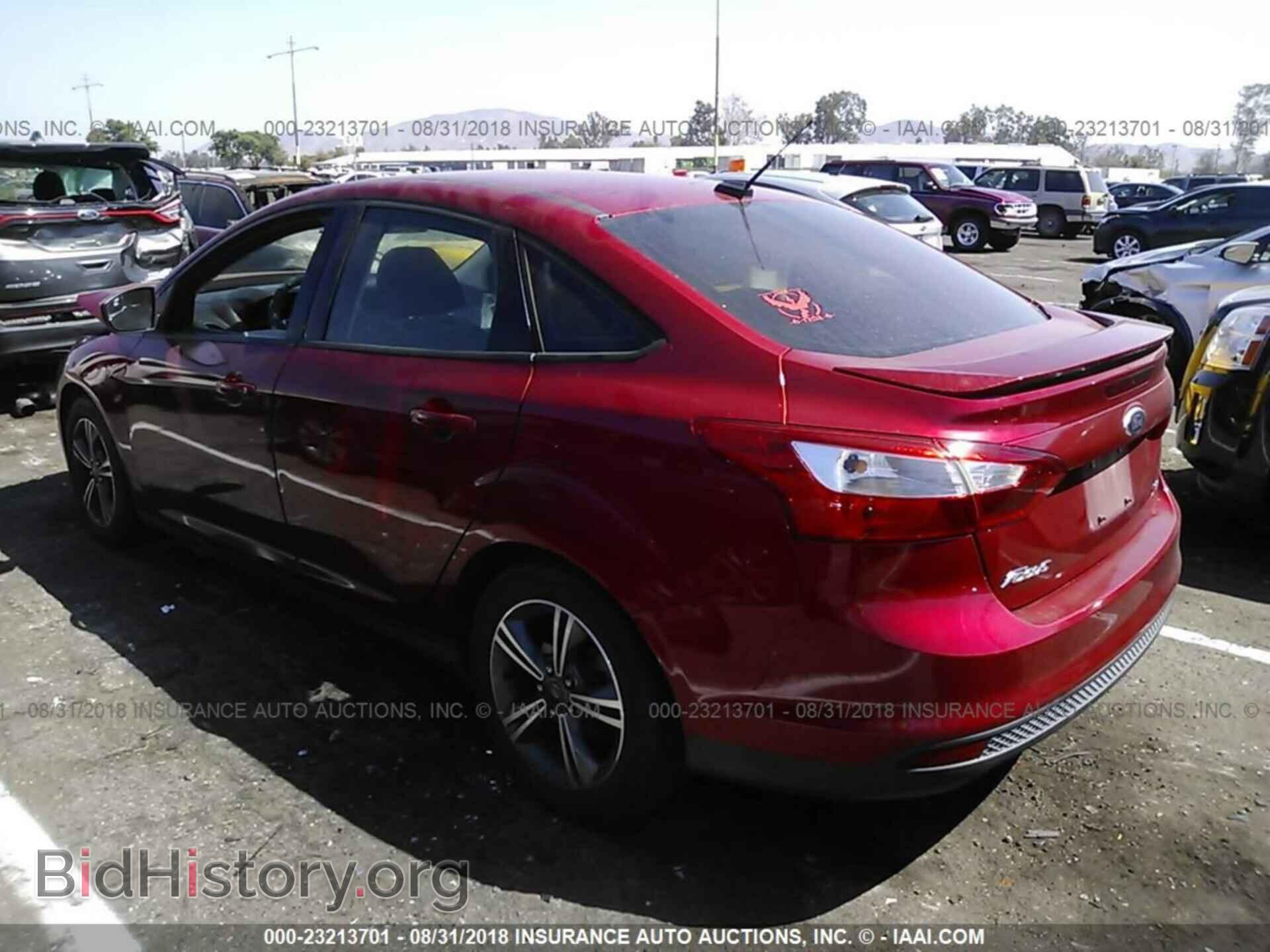 2012 Ford Focus - VIN: 1FAHP3F22CL477692 - Фото 3