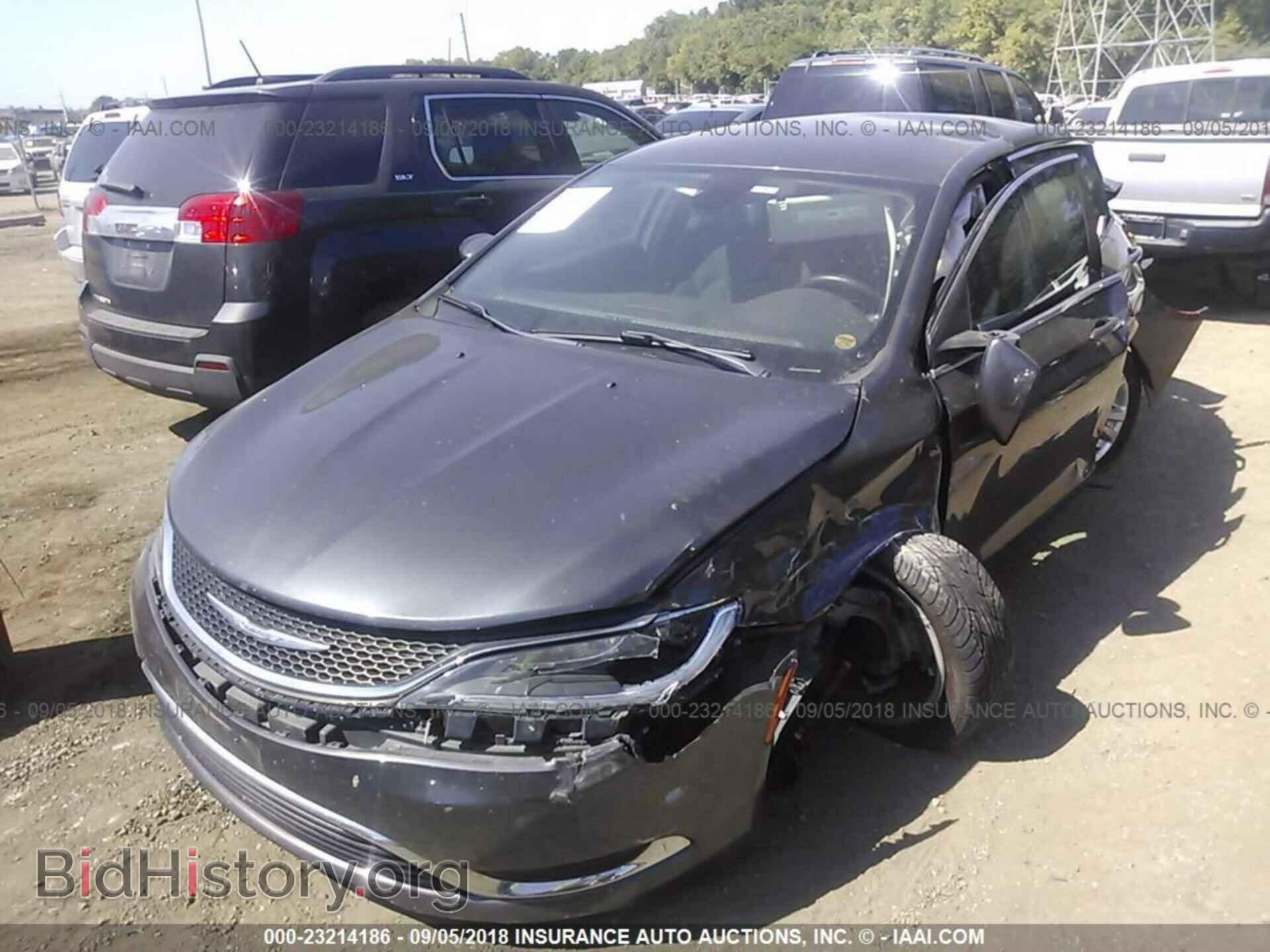 2015 Chrysler 200 - VIN: 1C3CCCAB2FN526538 - Photo 2