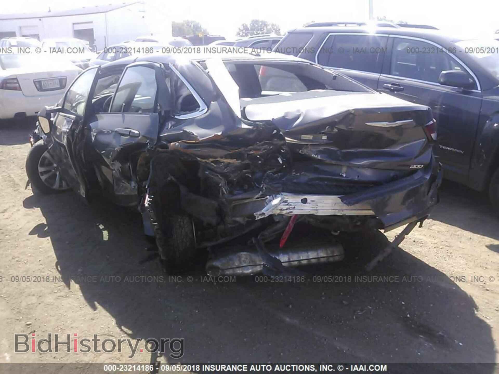 2015 Chrysler 200 - VIN: 1C3CCCAB2FN526538 - Photo 3