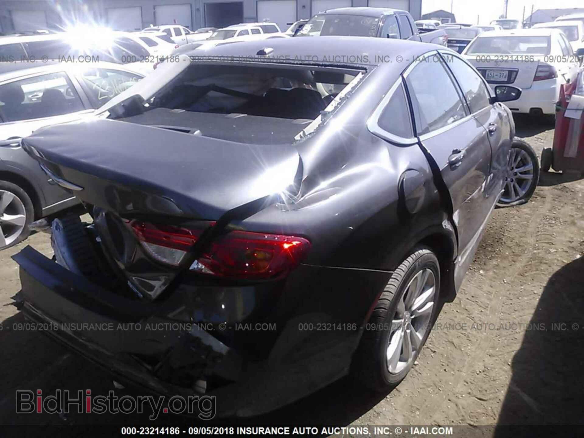 2015 Chrysler 200 - VIN: 1C3CCCAB2FN526538 - Photo 4