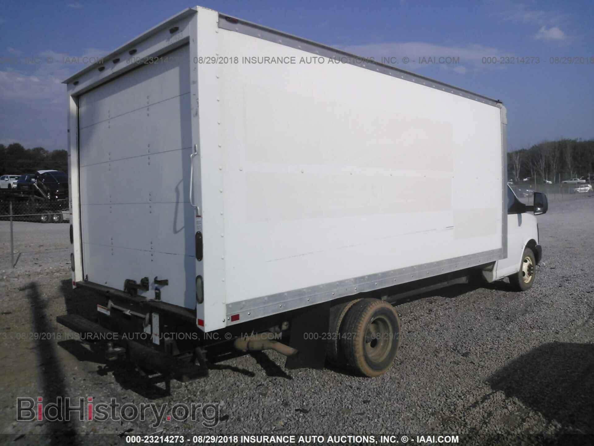 2012 Gmc Savana - VIN: 1GD374CA8C1907948 - Photo 4
