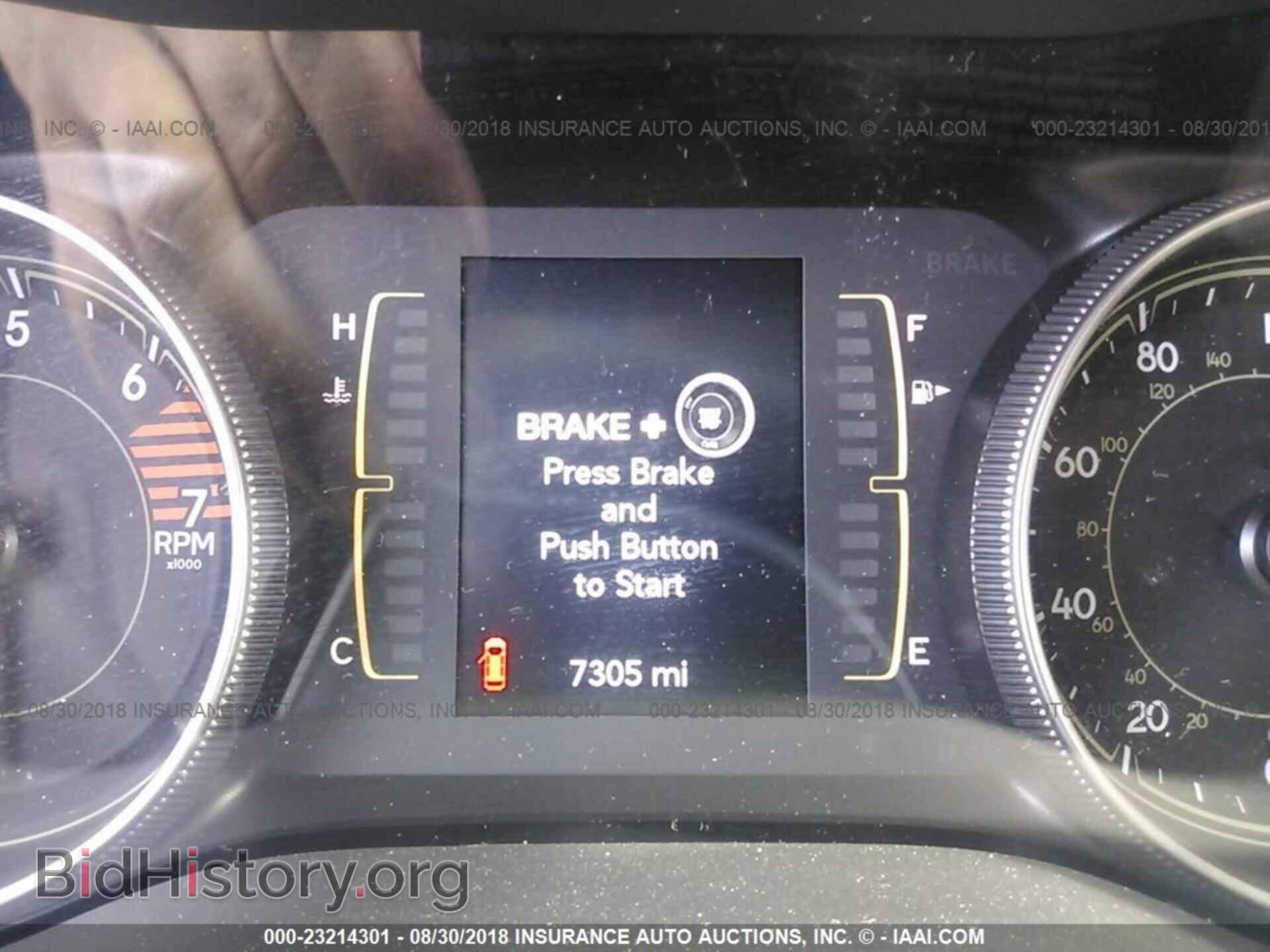 2019 Jeep Cherokee - VIN: 1C4PJLLB4KD184770 - Photo 7