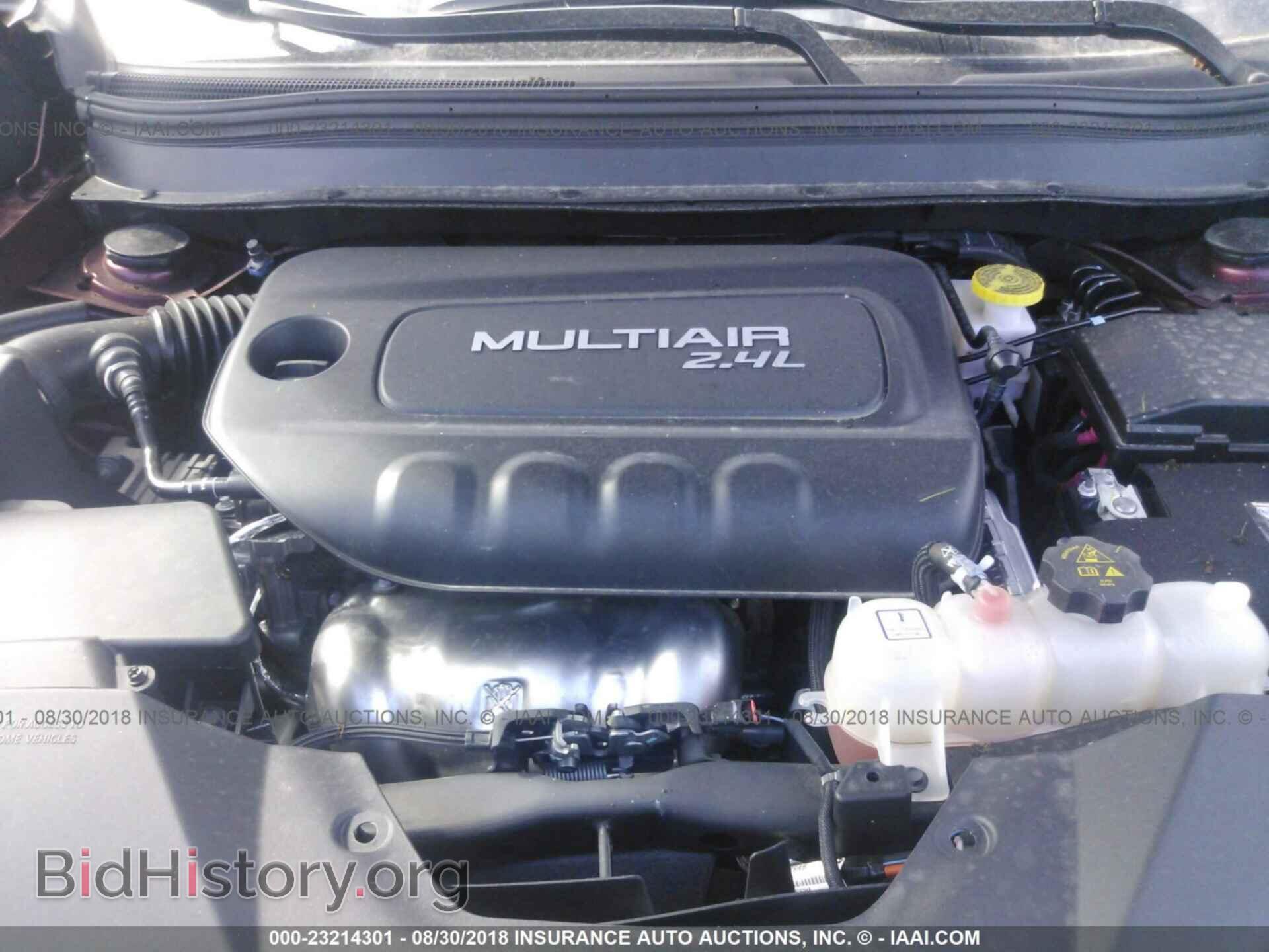 2019 Jeep Cherokee - VIN: 1C4PJLLB4KD184770 - Photo 10