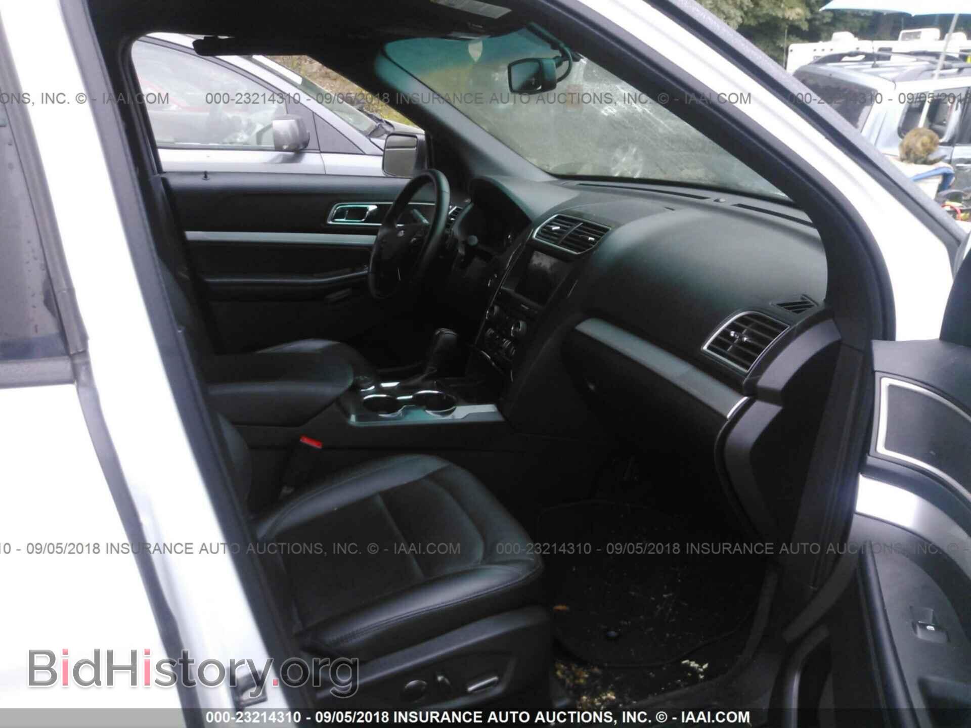 2016 Ford Explorer - VIN: 1FM5K8D86GGA81498 - Photo 5