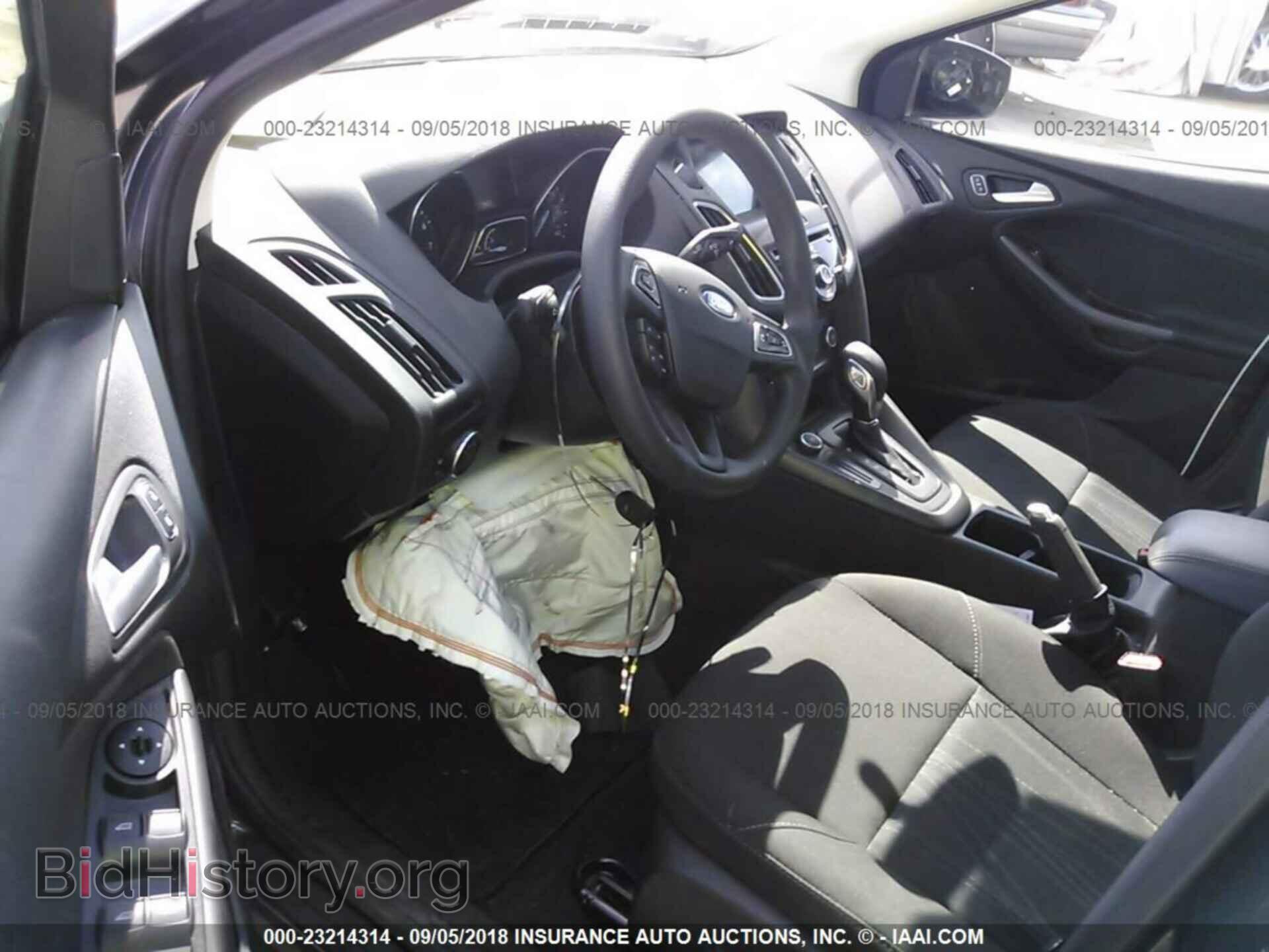 2017 Ford Focus - VIN: 1FADP3H21HL323297 - Фото 5
