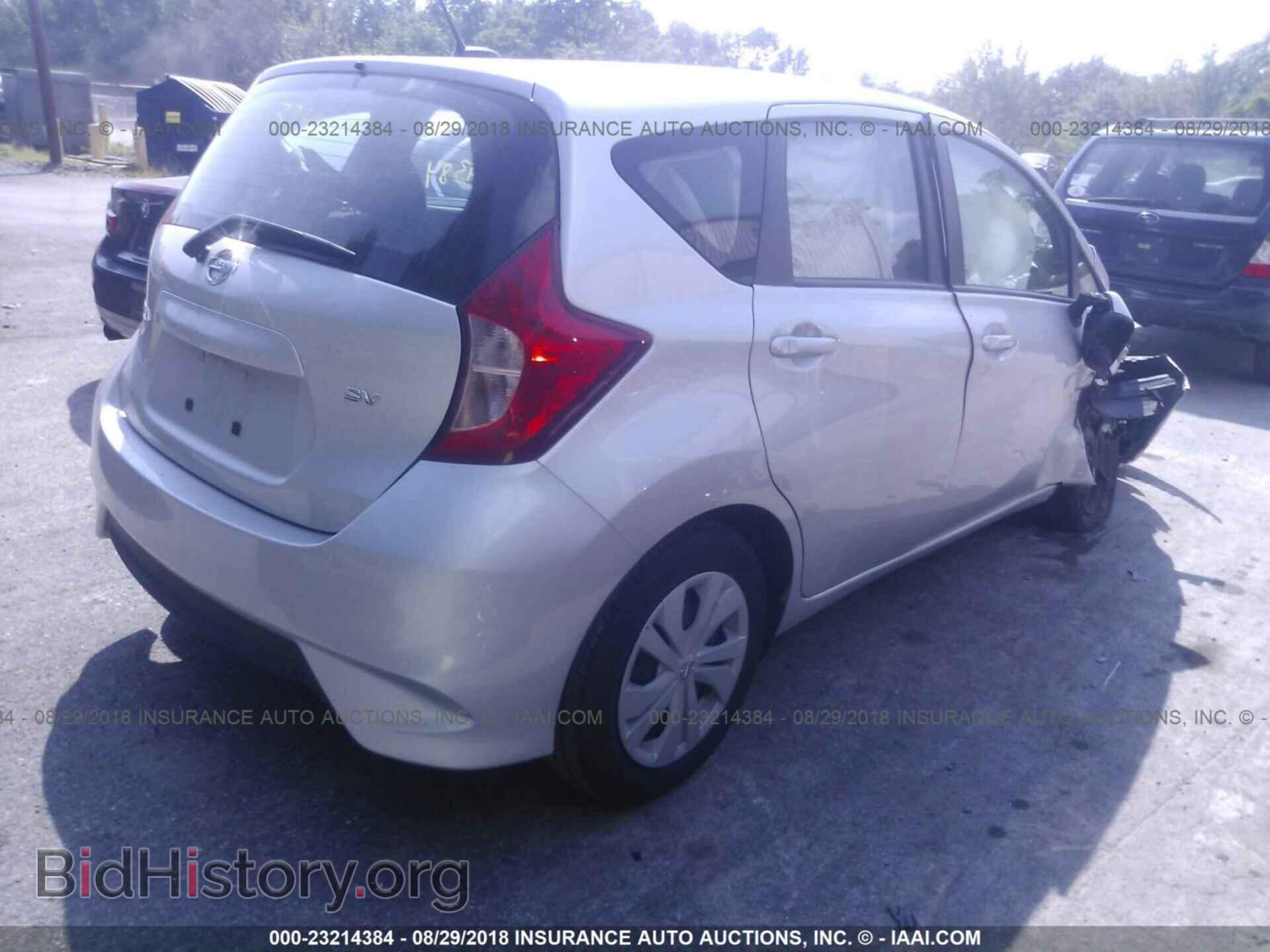 2018 Nissan Versa note - VIN: 3N1CE2CP2JL353396 - Photo 4