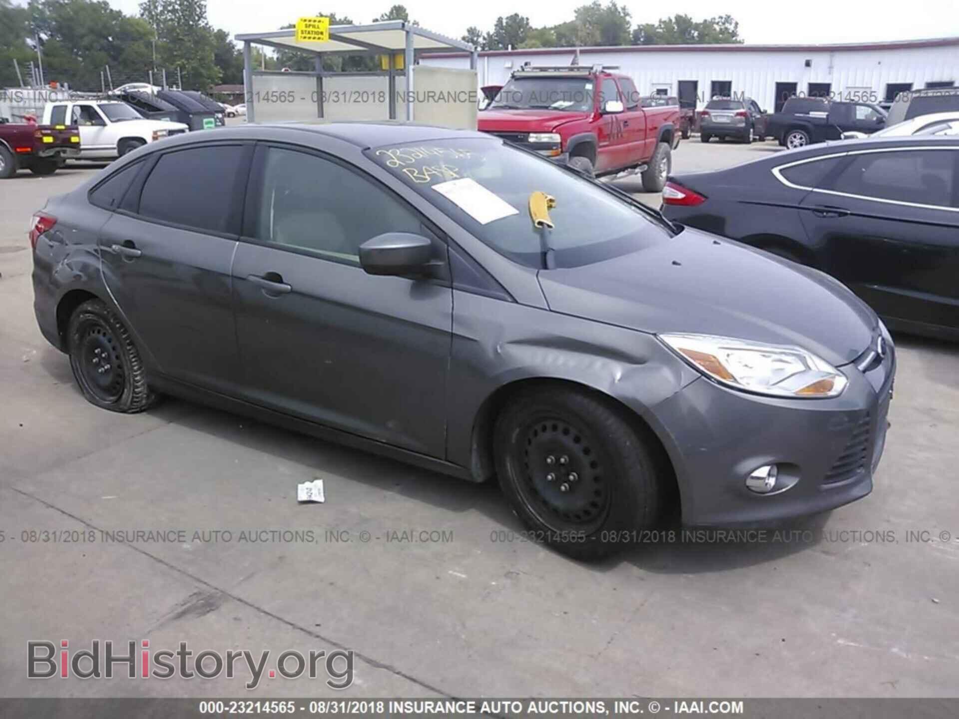 Photo 1FAHP3F26CL346491 - Ford Focus 2012