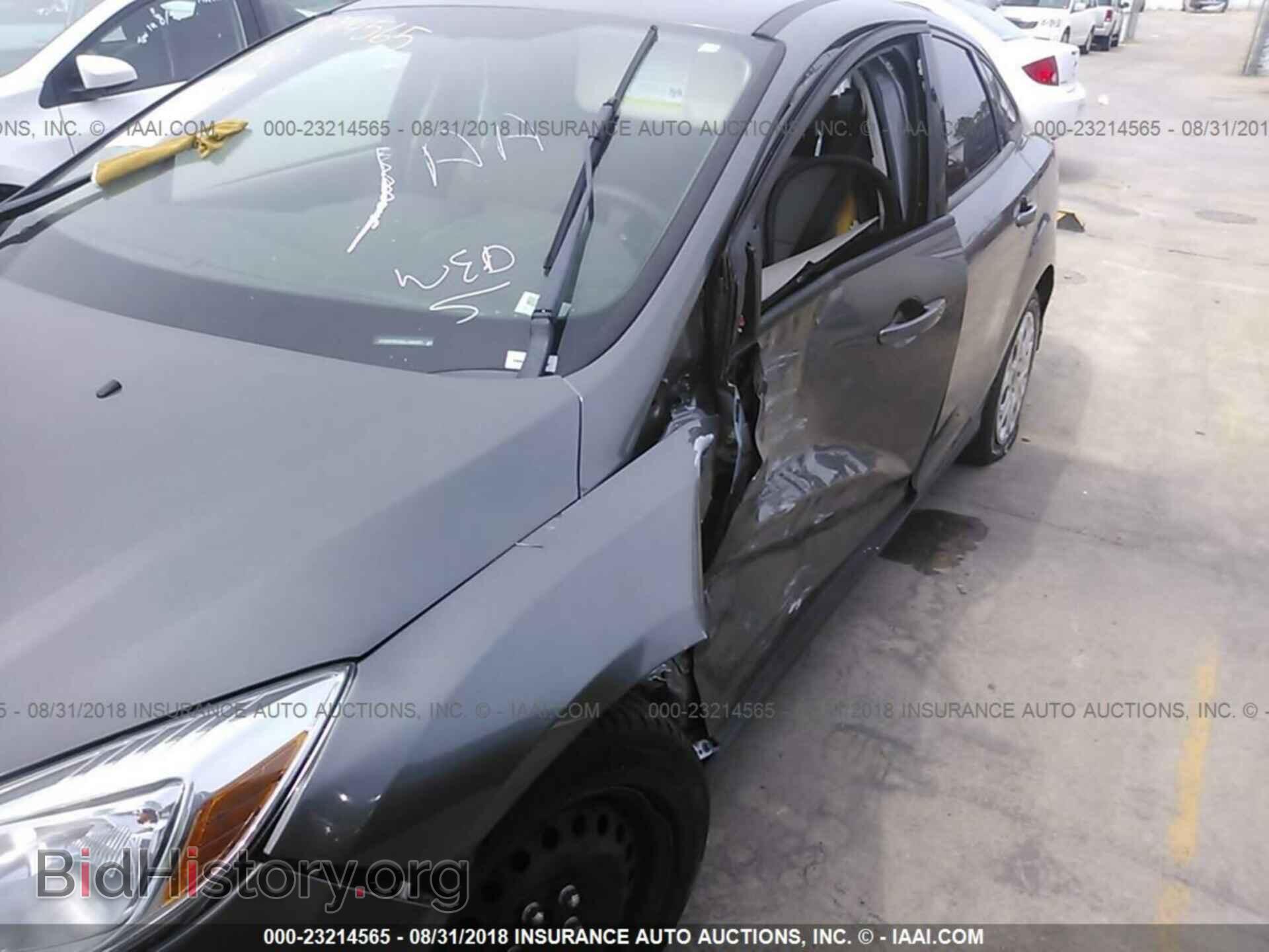 2012 Ford Focus - VIN: 1FAHP3F26CL346491 - Photo 6