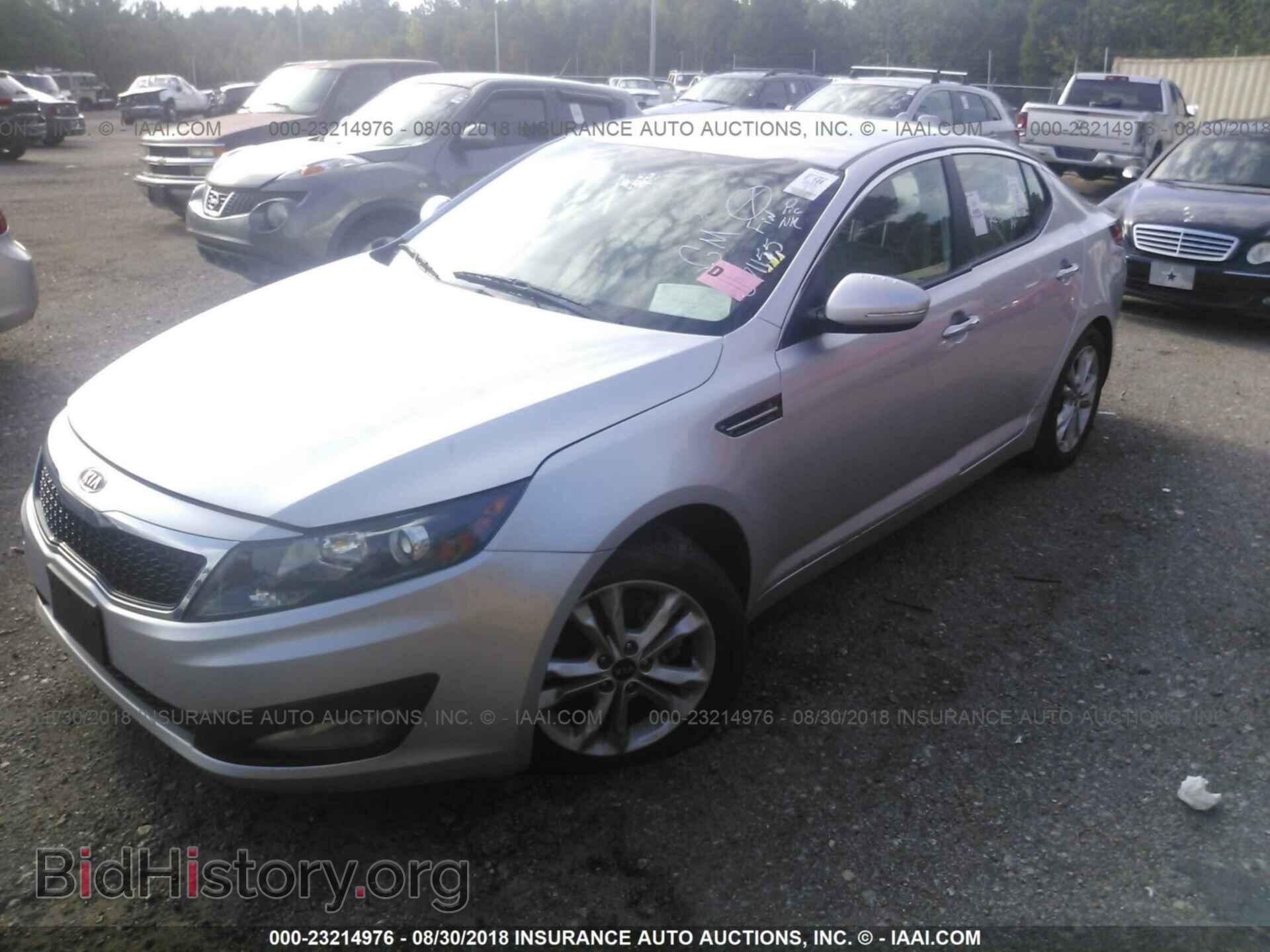 2011 Kia Optima - VIN: KNAGN4A70B5071155 - Фото 2