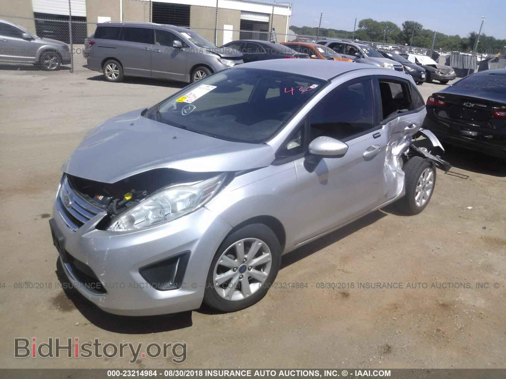 2012 Ford Fiesta - VIN: 3FADP4BJ0CM126103 - Фото 2