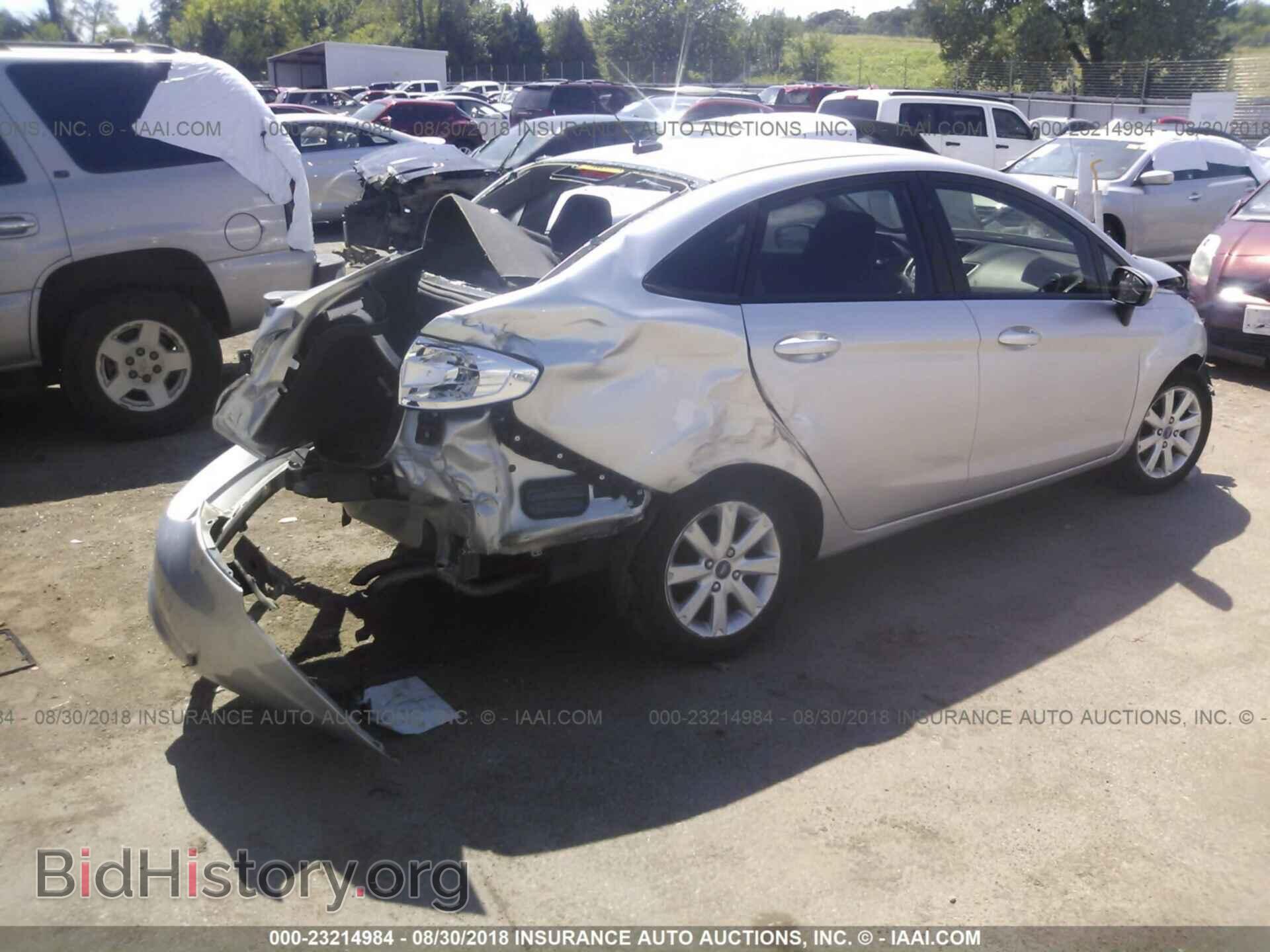 2012 Ford Fiesta - VIN: 3FADP4BJ0CM126103 - Фото 4