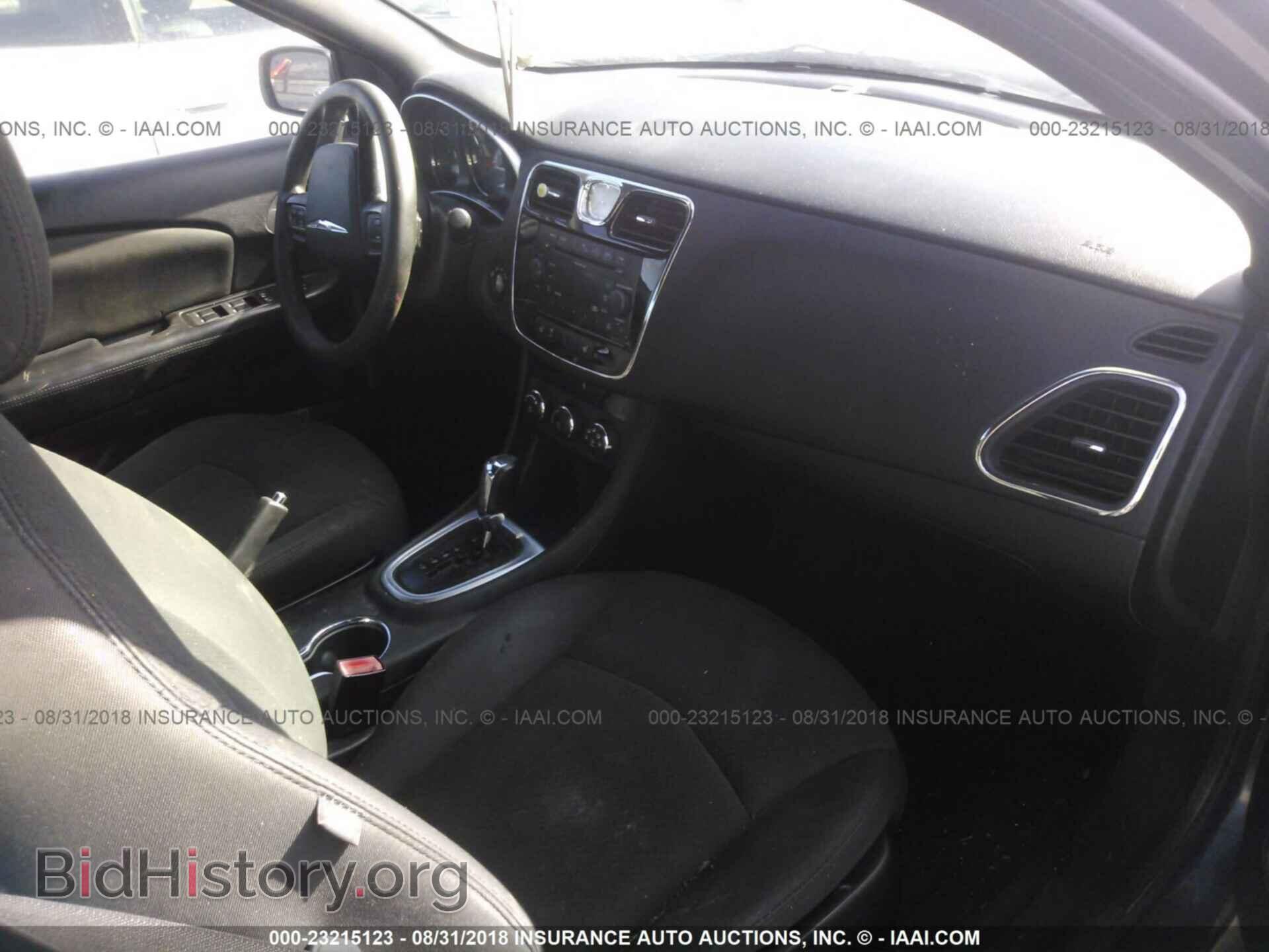 2011 Chrysler 200 - VIN: 1C3BC4FB5BN550479 - Photo 5