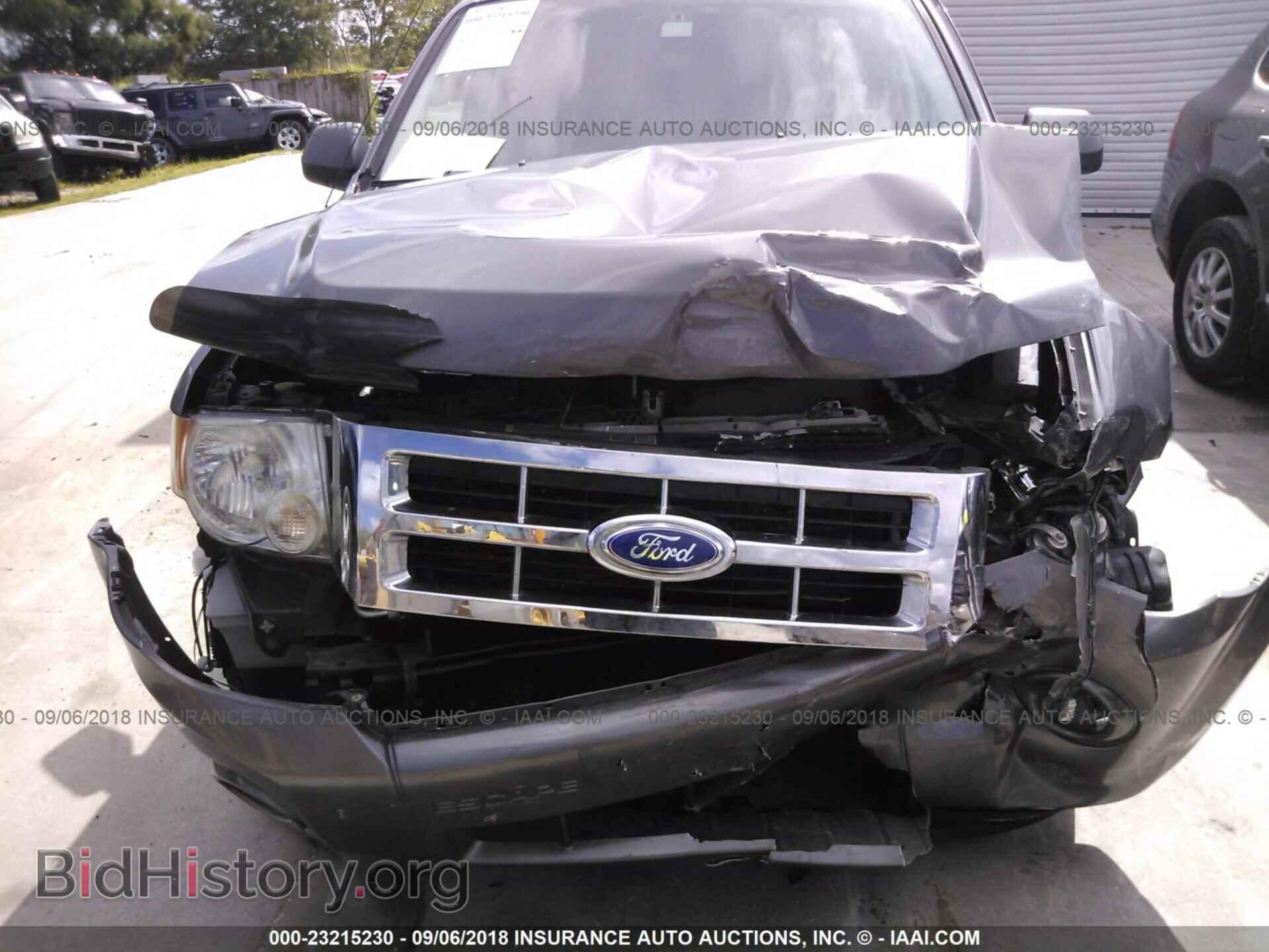 2011 Ford Escape - VIN: 1FMCU0D73BKC09034 - Фото 6
