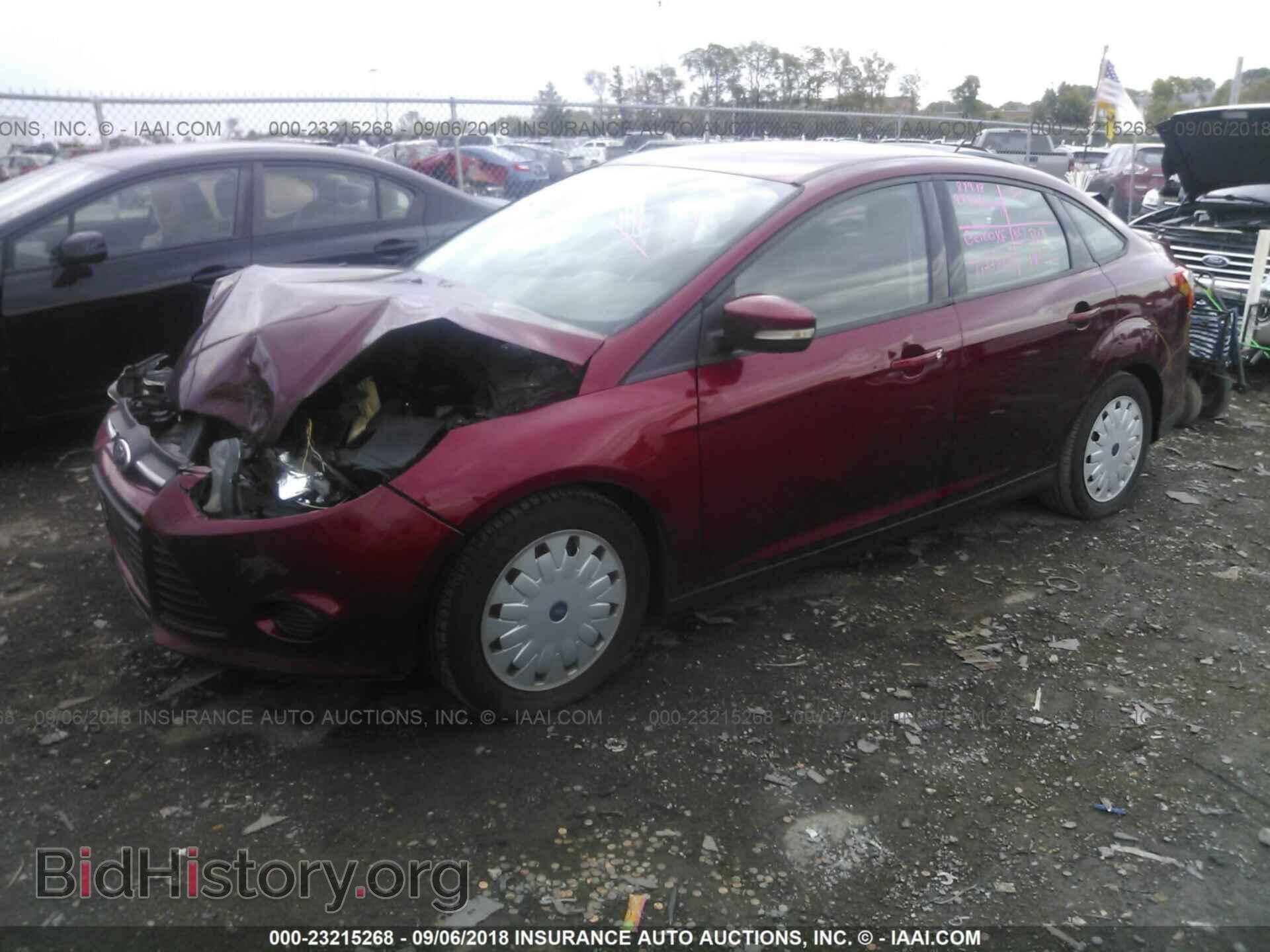2013 Ford Focus - VIN: 1FADP3F21DL143542 - Photo 2