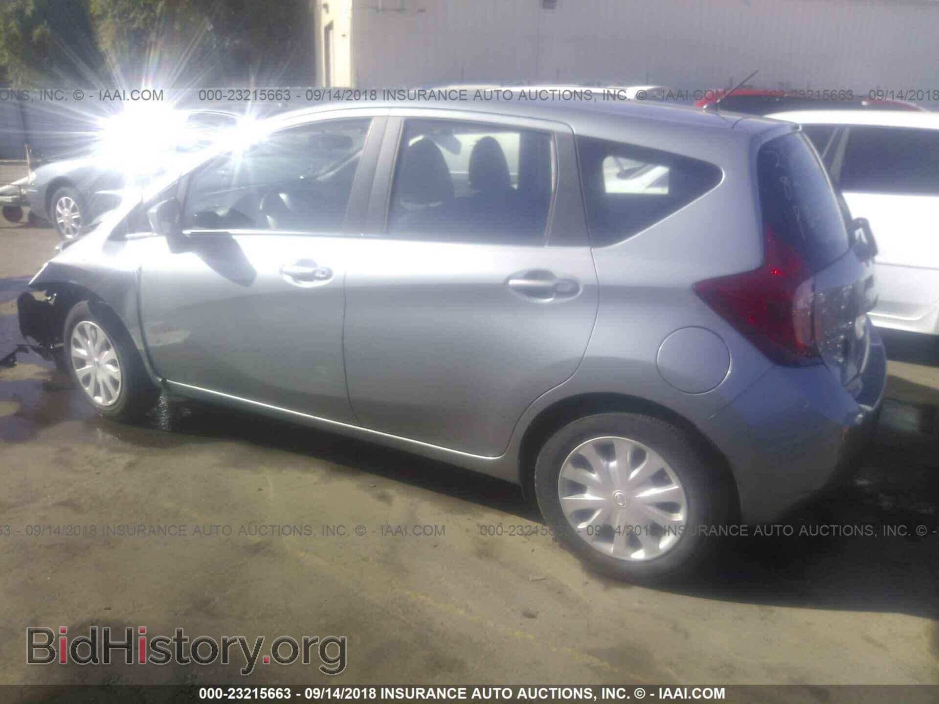 2015 Nissan Versa note - VIN: 3N1CE2CP8FL436628 - Фото 3