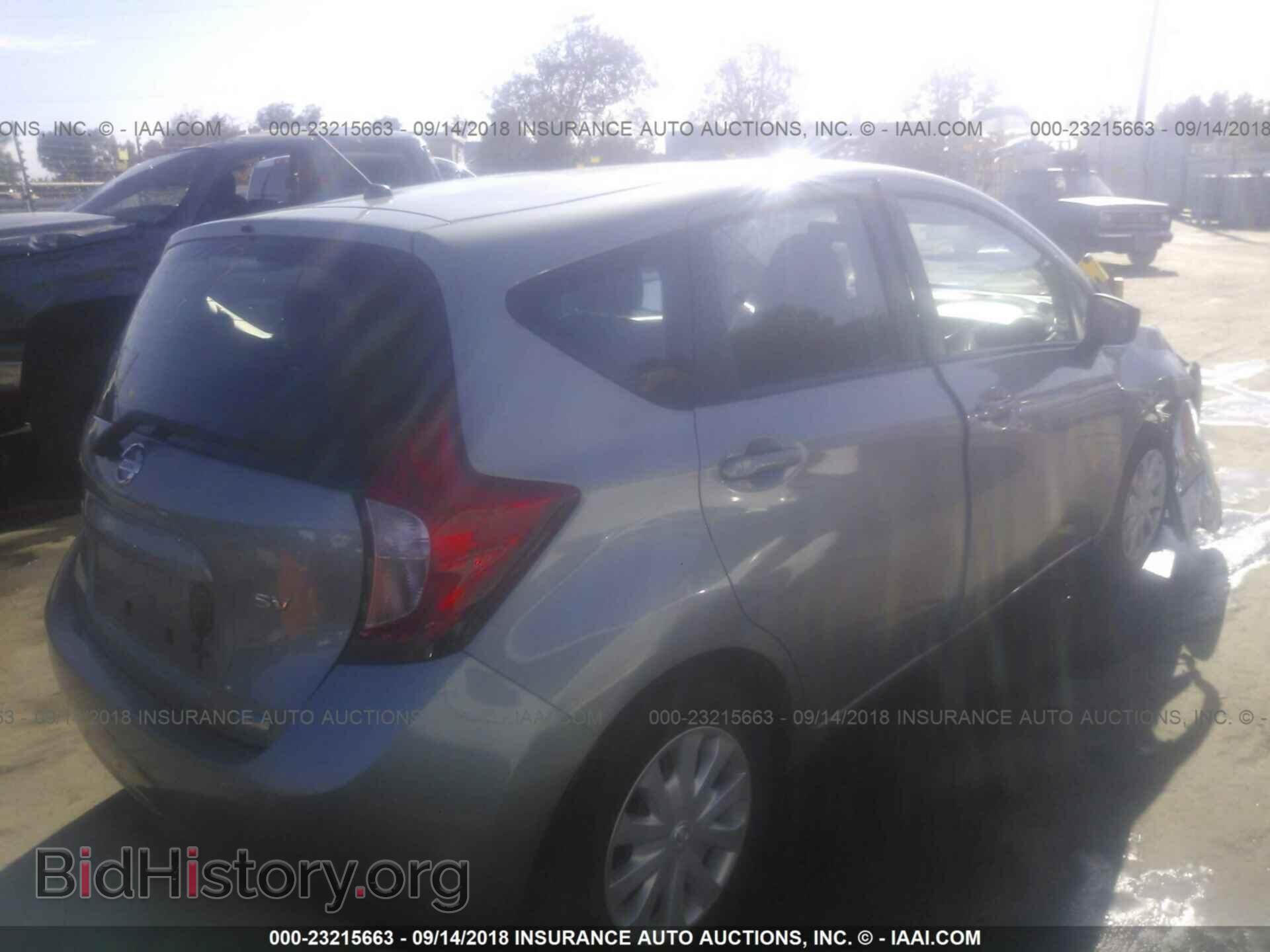 2015 Nissan Versa note - VIN: 3N1CE2CP8FL436628 - Фото 4