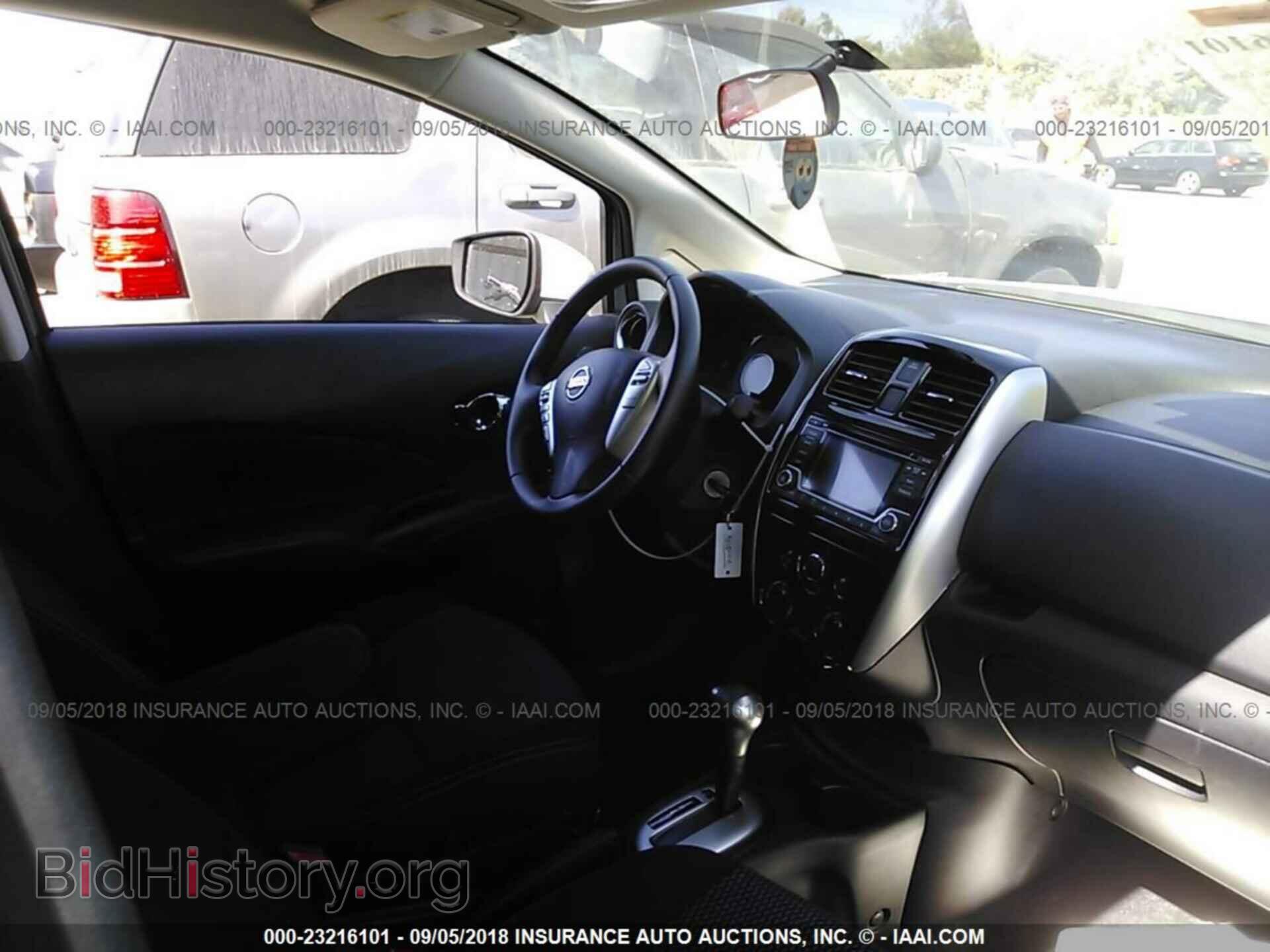 2016 Nissan Versa note - VIN: 3N1CE2CP8GL383477 - Photo 5
