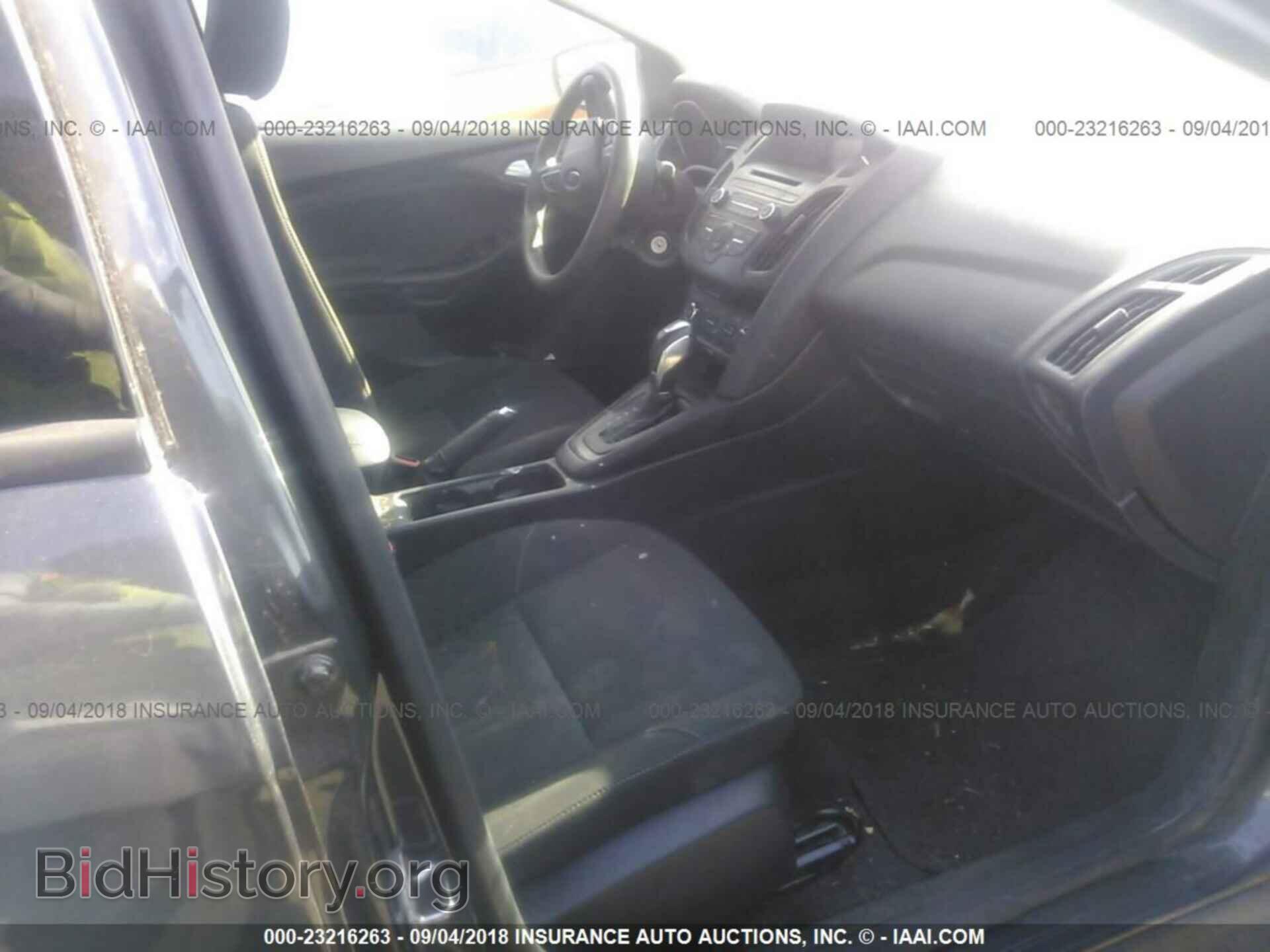 2015 Ford Focus - VIN: 1FADP3F25FL243517 - Photo 5