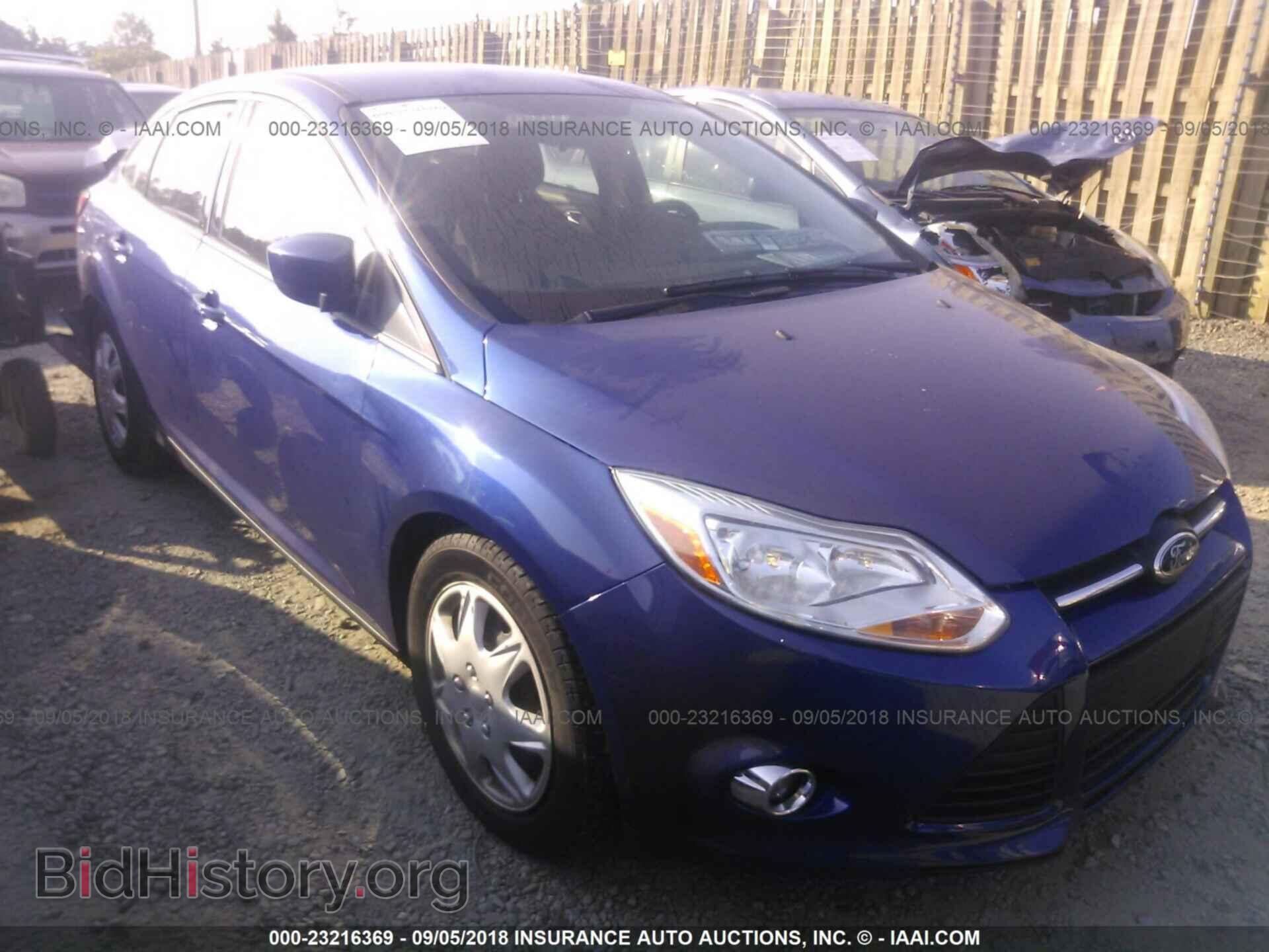 Photo 1FAHP3F25CL407636 - Ford Focus 2012