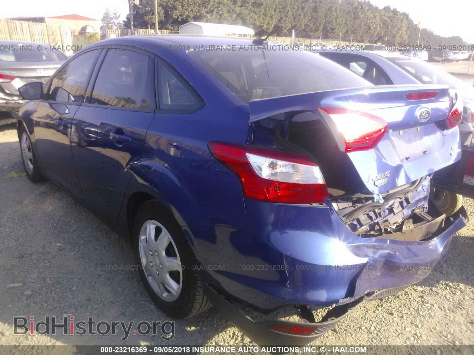 2012 Ford Focus - VIN: 1FAHP3F25CL407636 - Photo 3