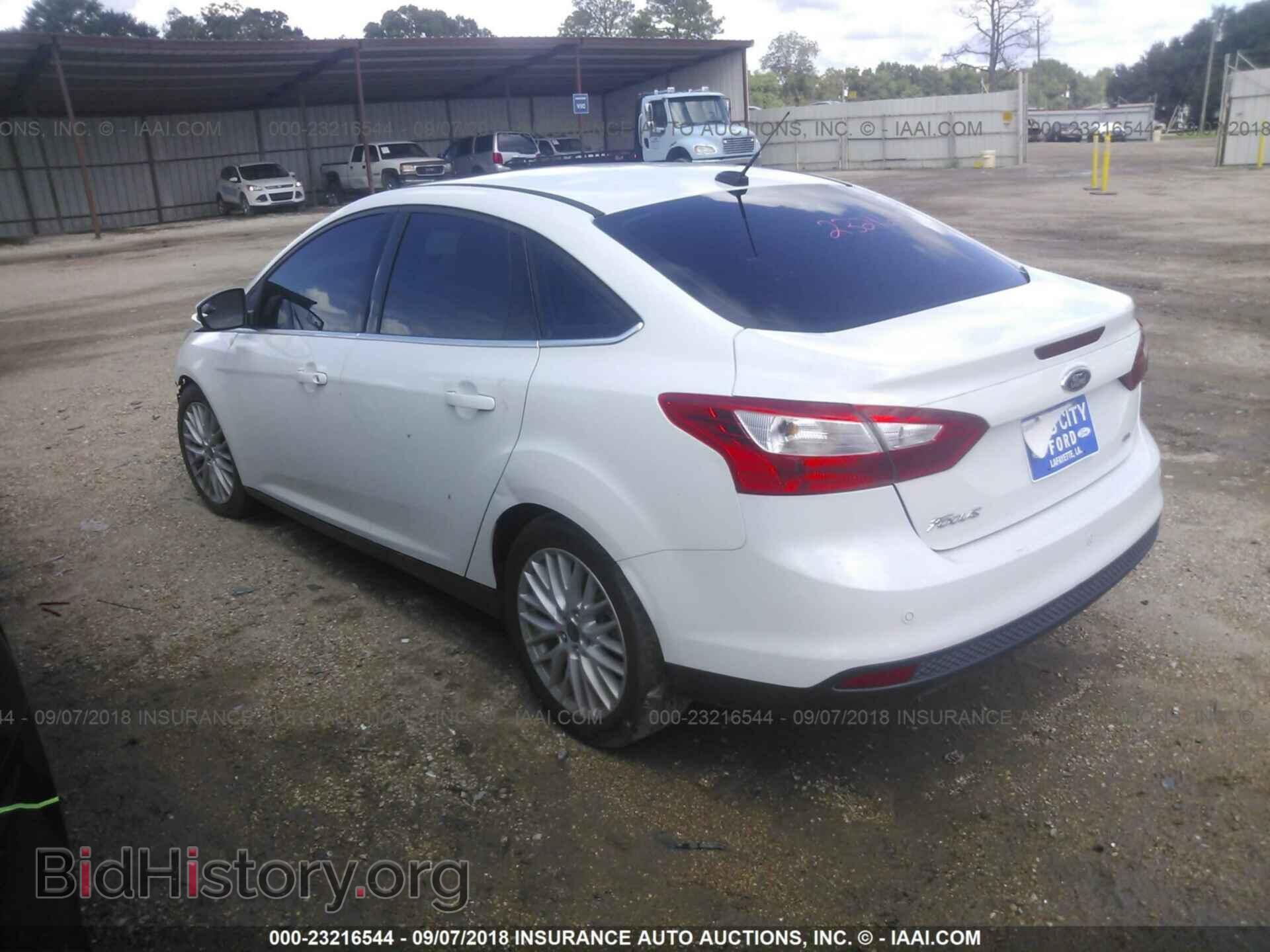 2012 Ford Focus - VIN: 1FAHP3H27CL176994 - Фото 3