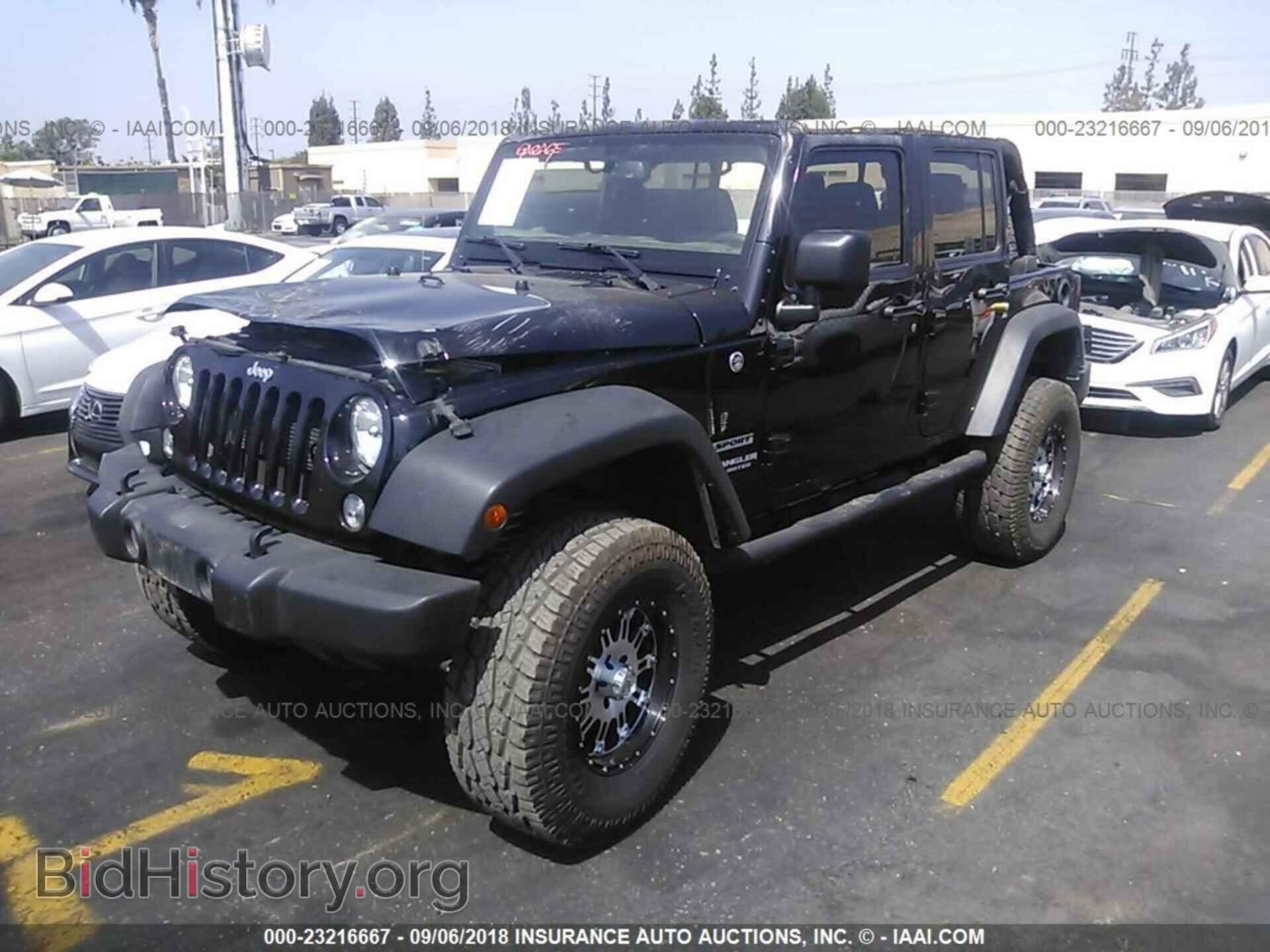 2015 Jeep Wrangler - VIN: 1C4BJWDGXFL683056 - Фото 2
