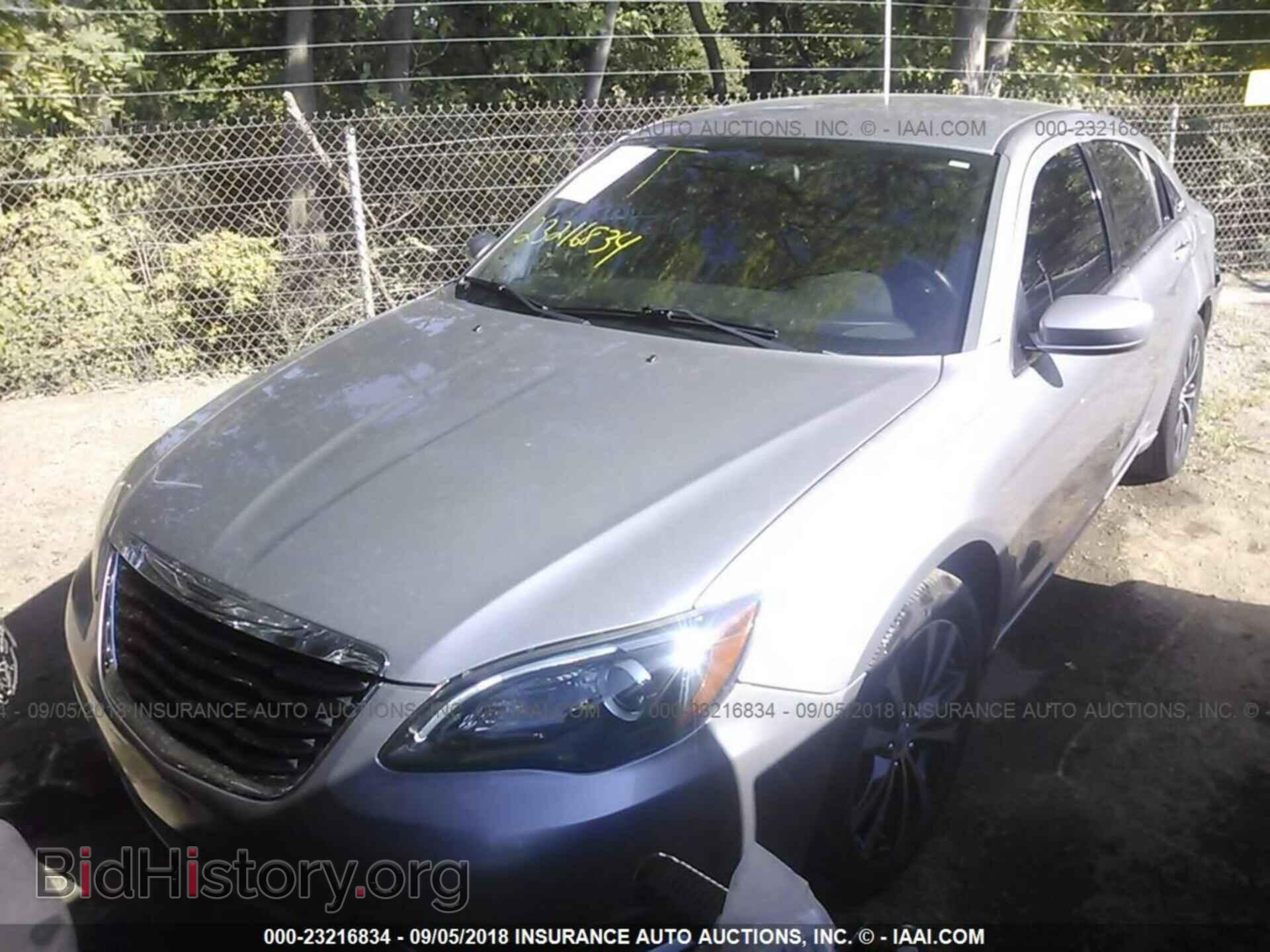 2013 Chrysler 200 - VIN: 1C3CCBBB6DN579989 - Photo 2