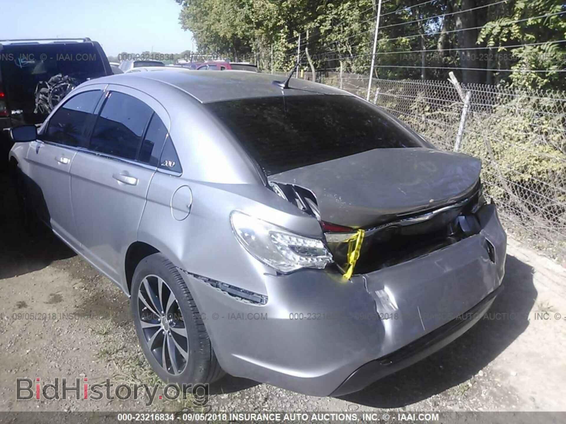 2013 Chrysler 200 - VIN: 1C3CCBBB6DN579989 - Photo 3