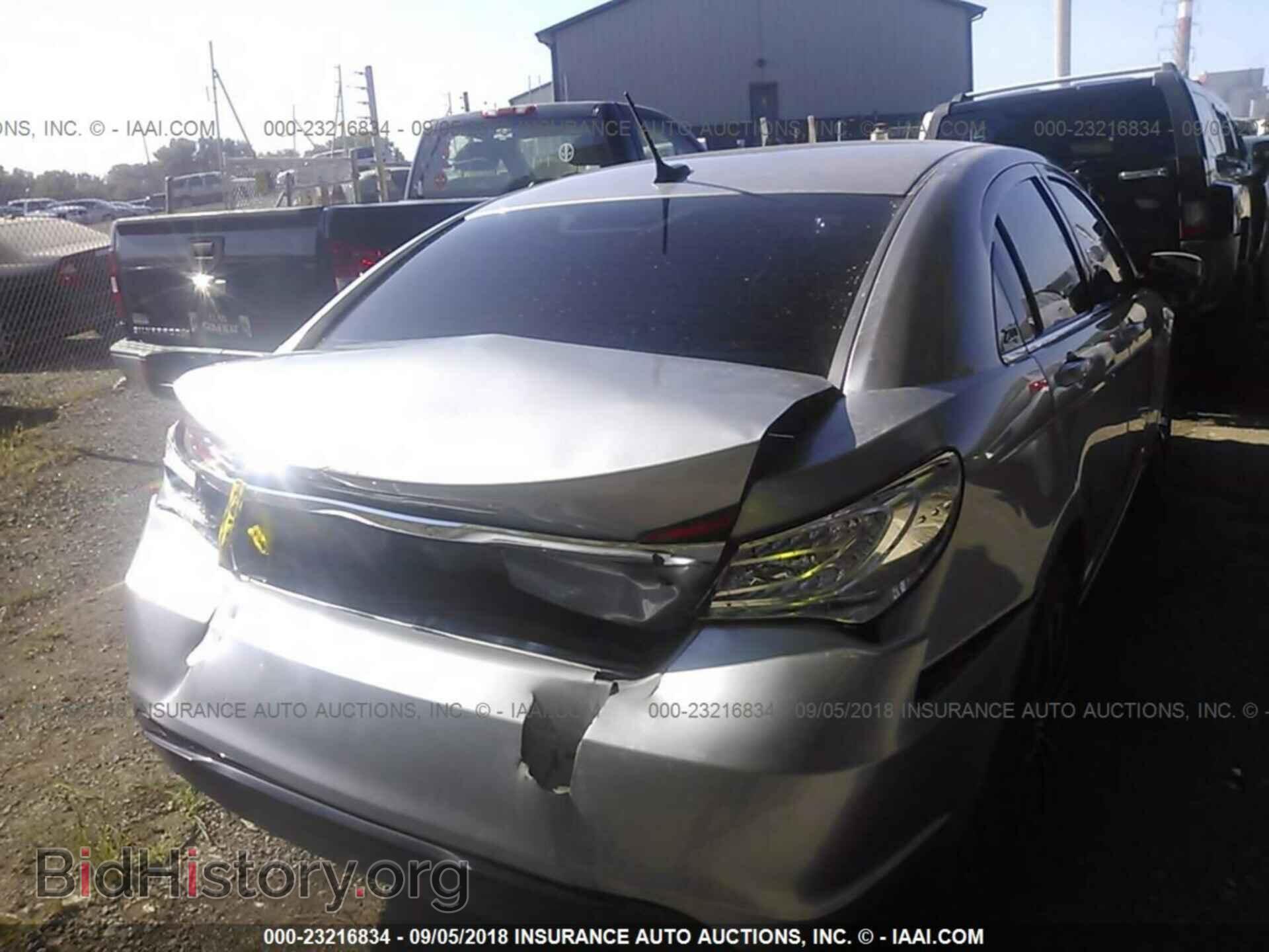 2013 Chrysler 200 - VIN: 1C3CCBBB6DN579989 - Photo 4