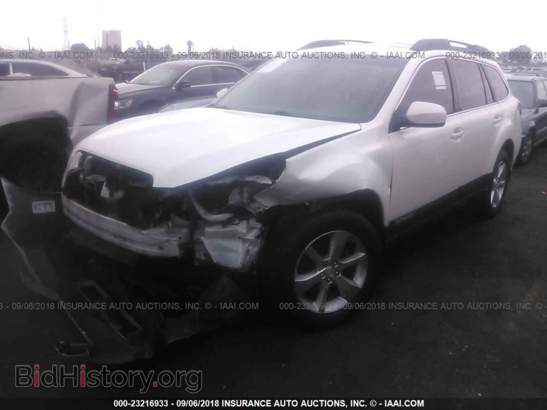 2013 Subaru Outback - VIN: 4S4BRBKC1D3309753 - Photo 2