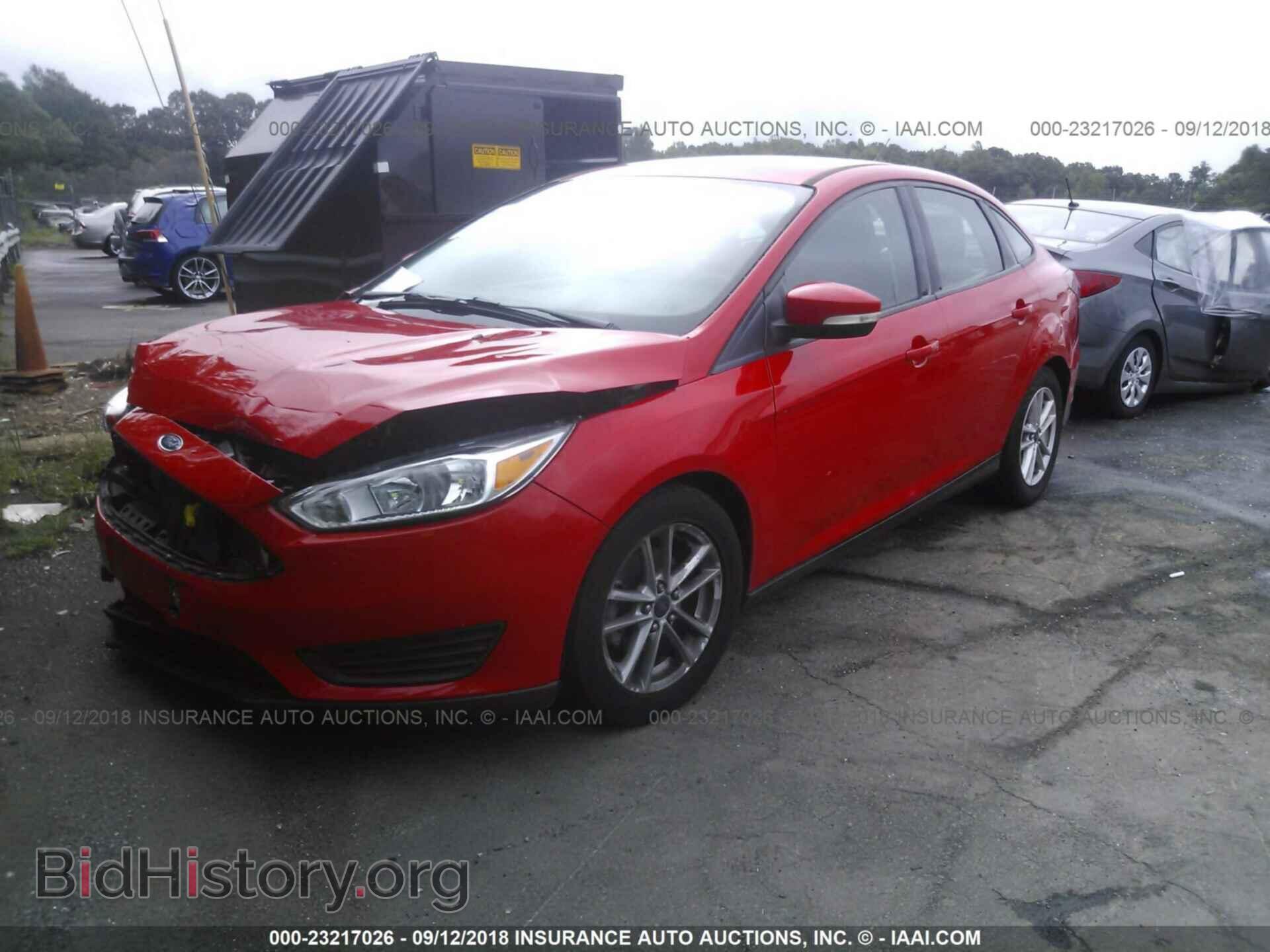 2015 Ford Focus - VIN: 1FADP3F29FL270137 - Фото 2