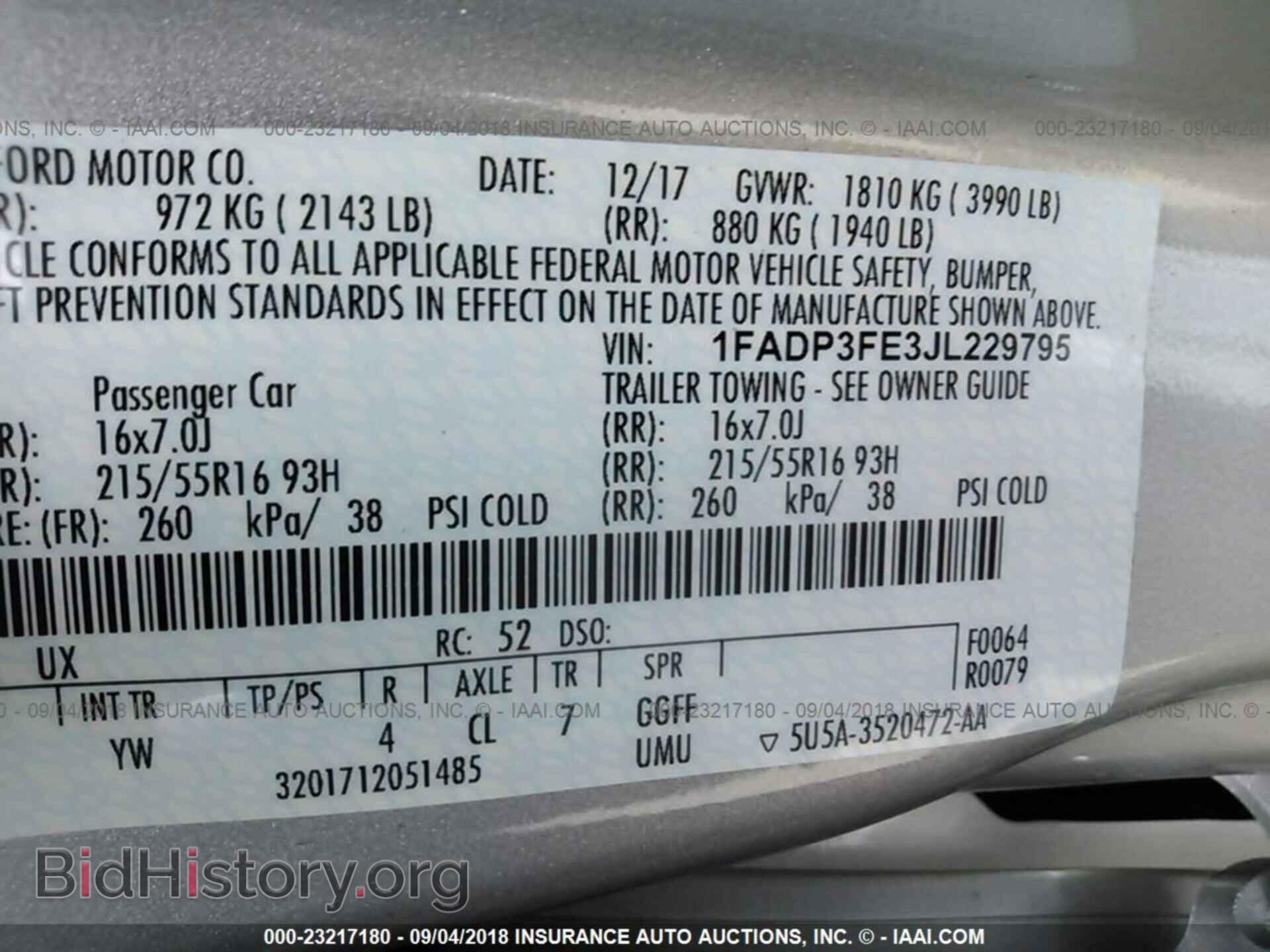2018 Ford Focus - VIN: 1FADP3FE3JL229795 - Фото 9