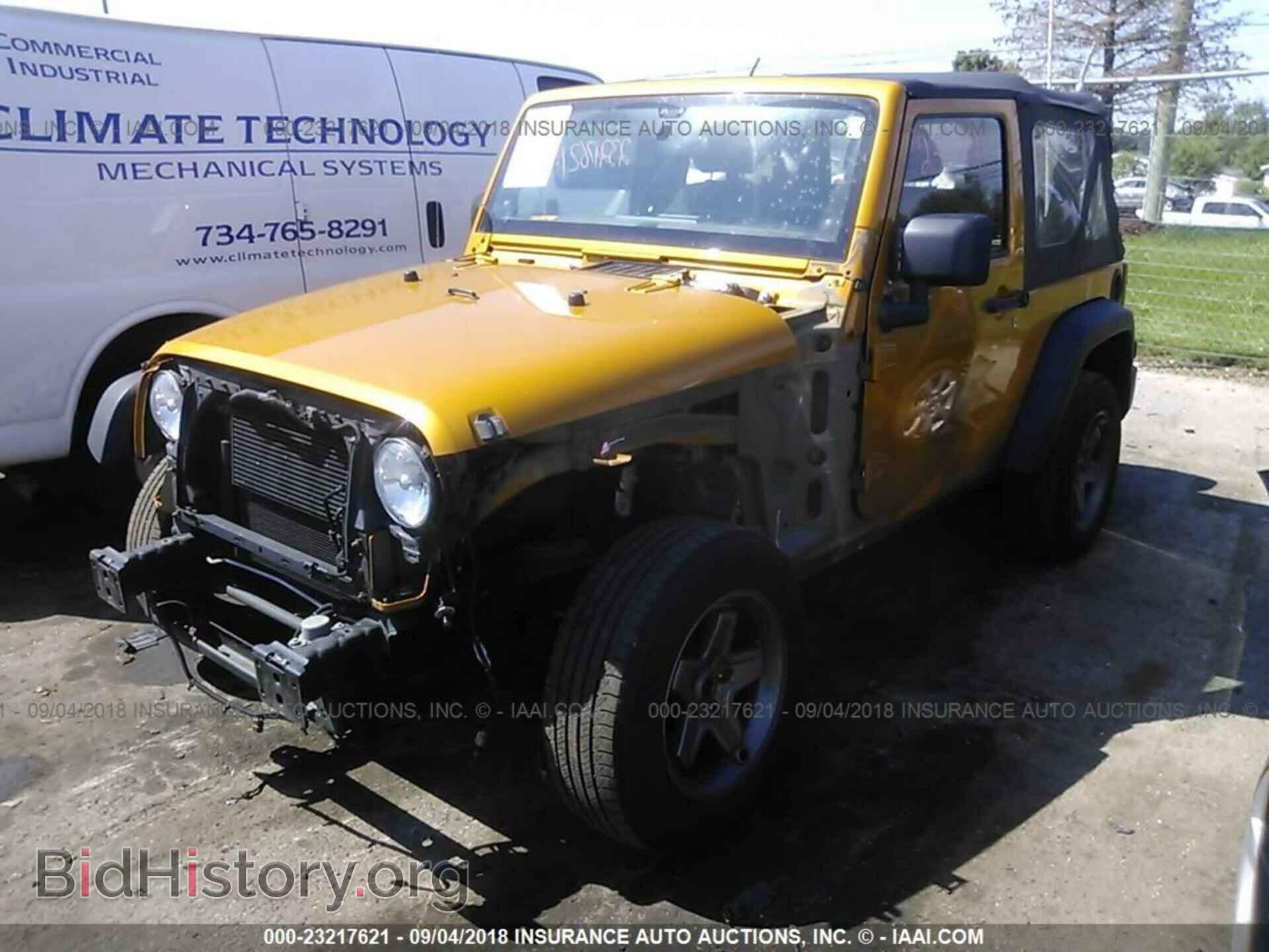 2014 Jeep Wrangler - VIN: 1C4AJWAG9EL316731 - Фото 2