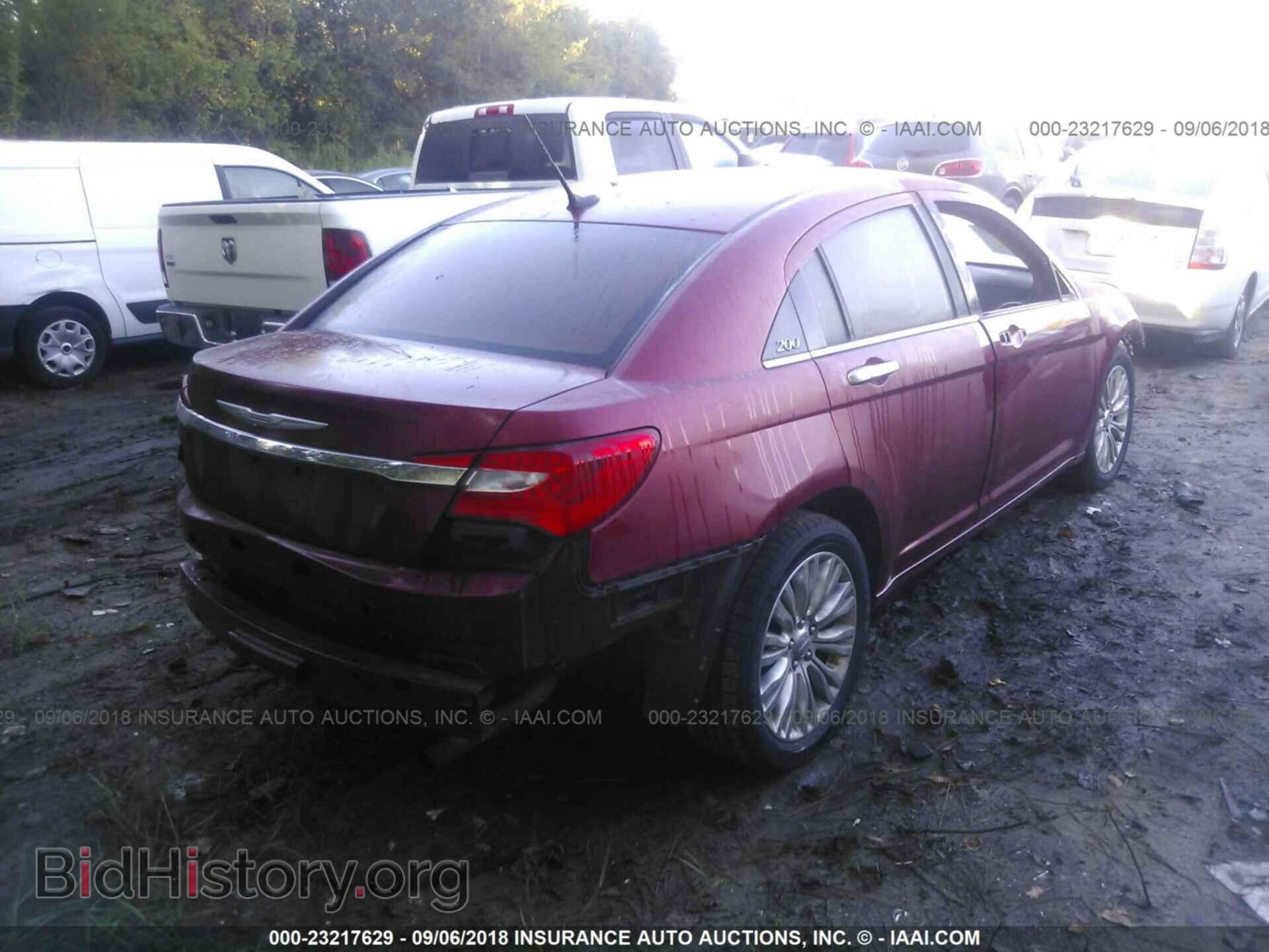 2011 Chrysler 200 - VIN: 1C3BC2FB4BN551398 - Photo 4