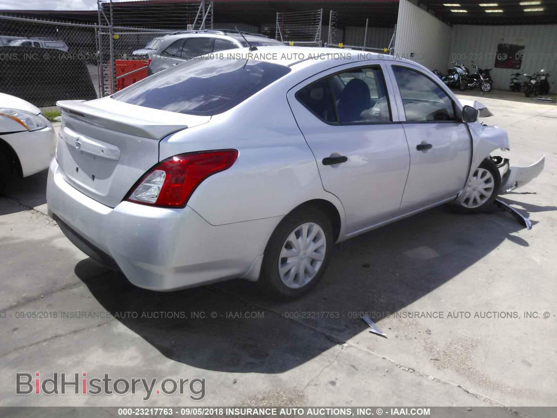 2017 Nissan Versa - VIN: 3N1CN7AP2HL812047 - Photo 4