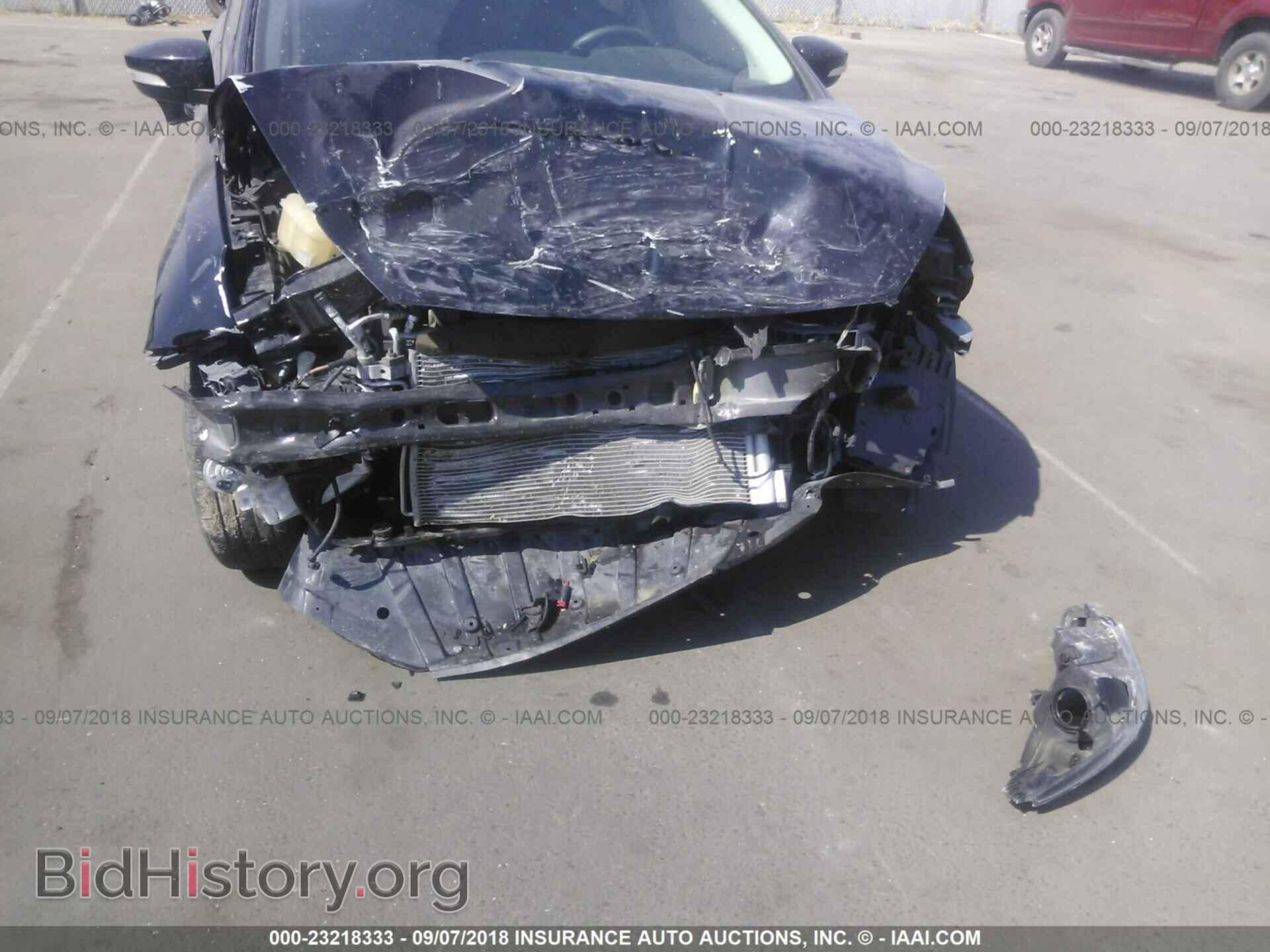 2016 Ford Focus - VIN: 1FADP3F28GL246042 - Photo 6