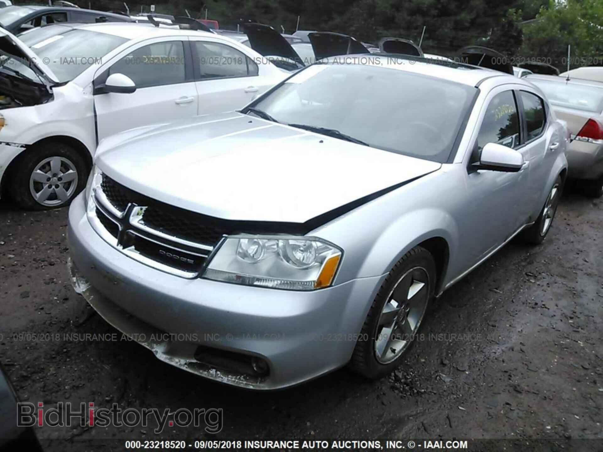 2011 Dodge Avenger - VIN: 1B3BD2FG7BN540997 - Фото 2