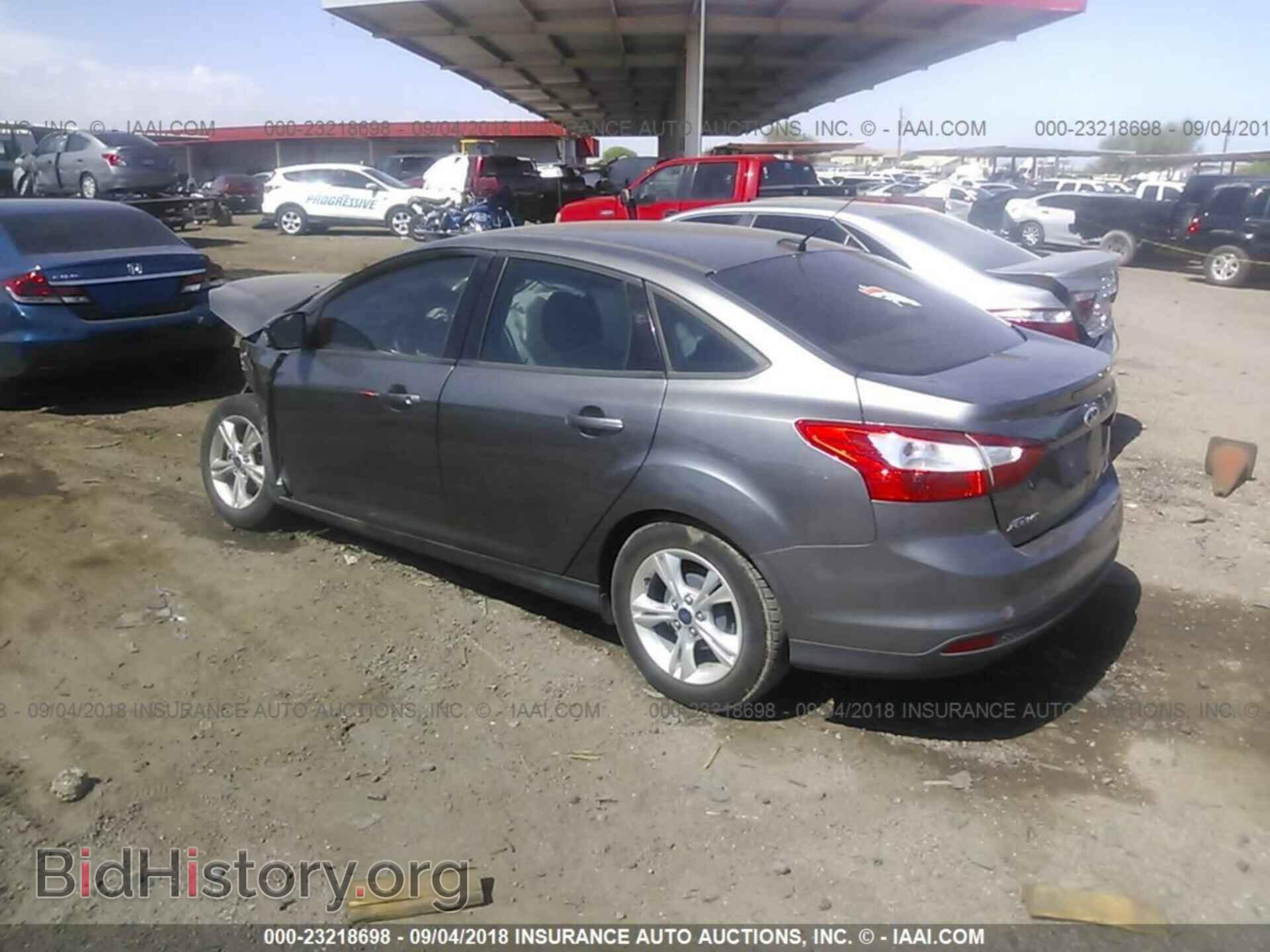 2014 Ford Focus - VIN: 1FADP3F25EL247906 - Photo 3