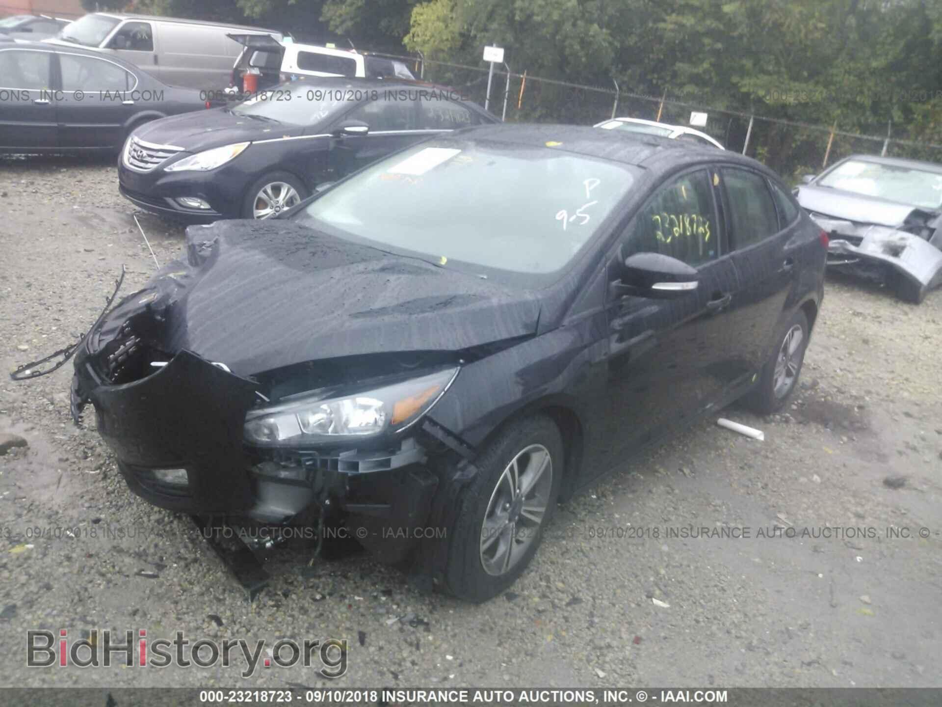 2017 Ford Focus - VIN: 1FADP3FE2HL276293 - Photo 2