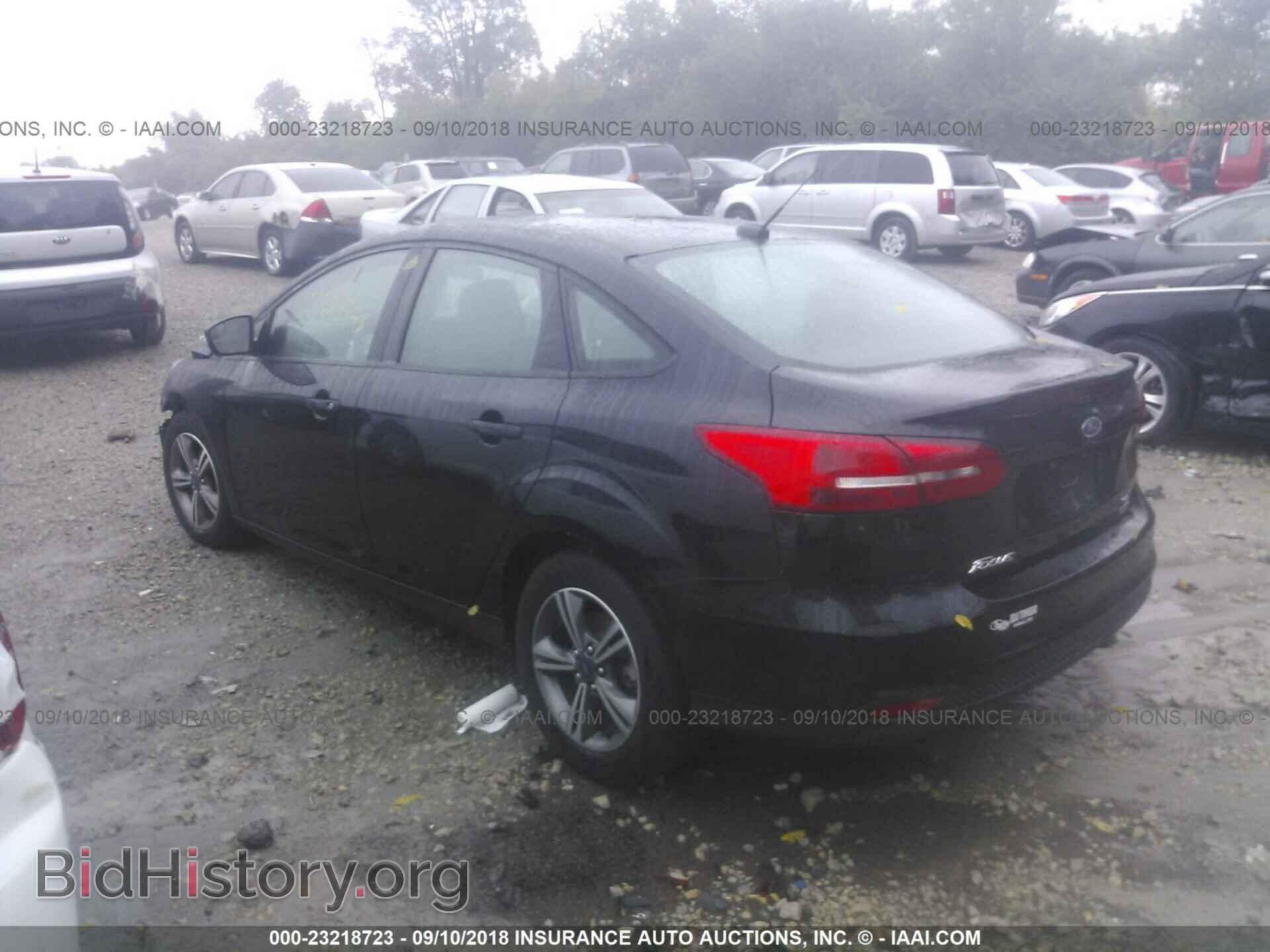 2017 Ford Focus - VIN: 1FADP3FE2HL276293 - Photo 3