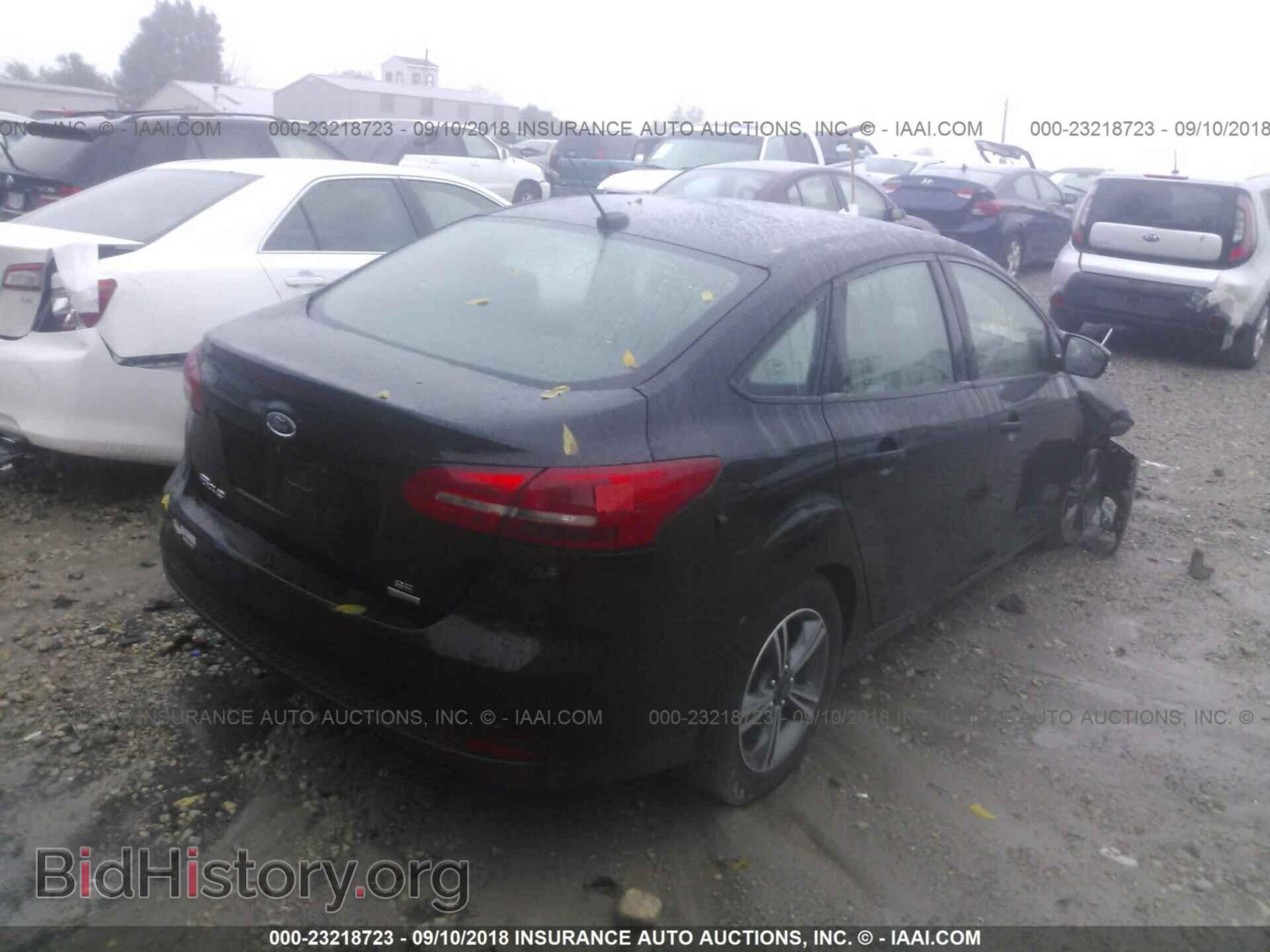 2017 Ford Focus - VIN: 1FADP3FE2HL276293 - Photo 4