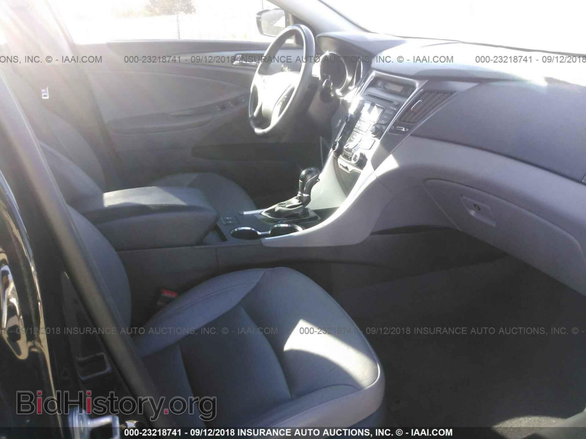 2012 Hyundai Sonata - VIN: KMHEC4A40CA056696 - Фото 5