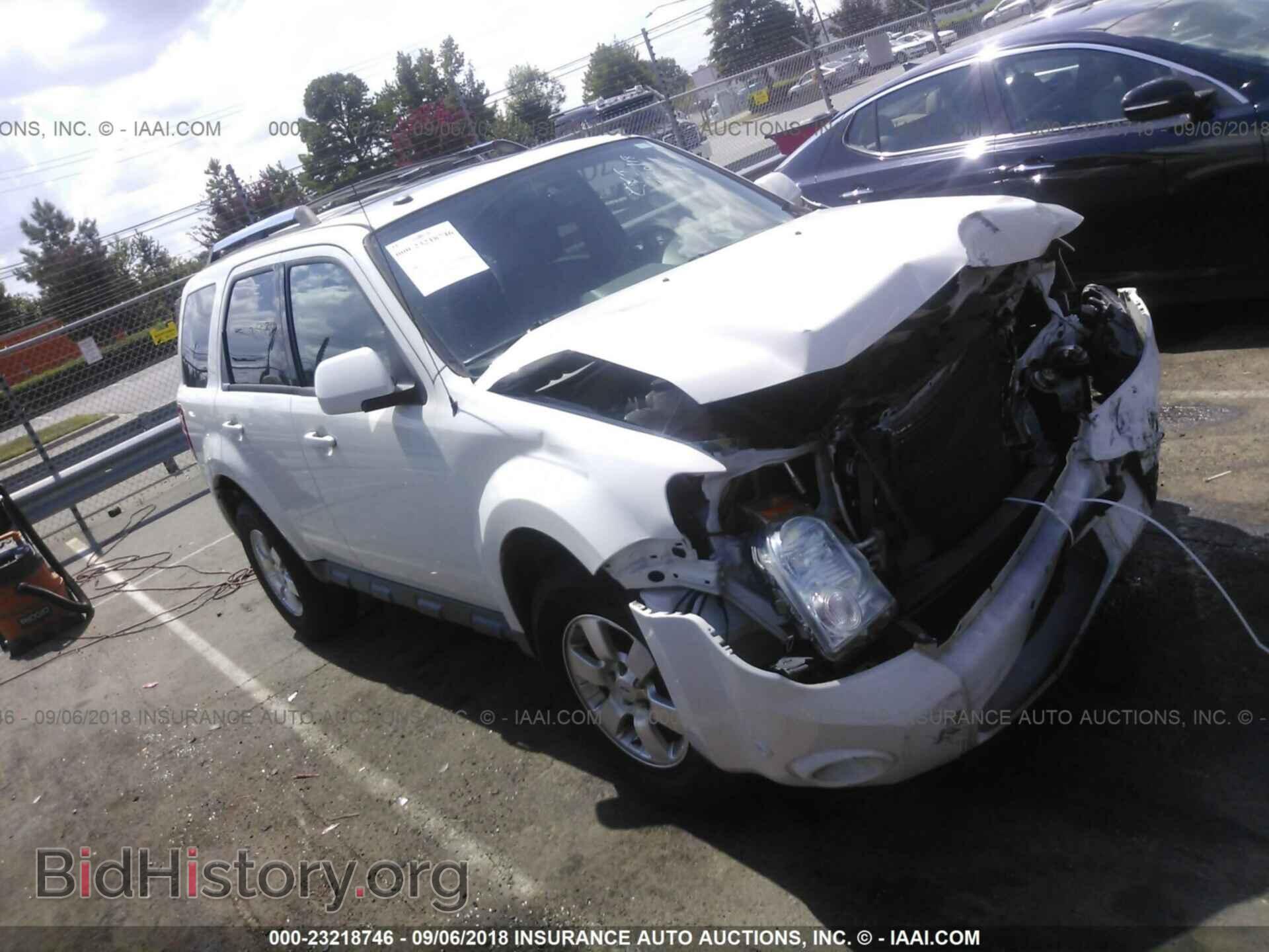 Photo 1FMCU0EG1BKC01965 - Ford Escape 2011