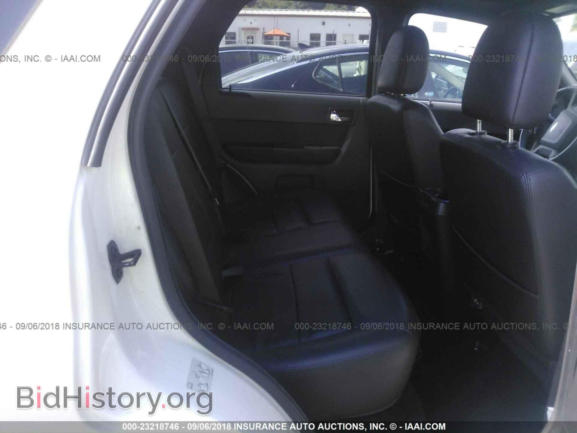 2011 Ford Escape - VIN: 1FMCU0EG1BKC01965 - Фото 8
