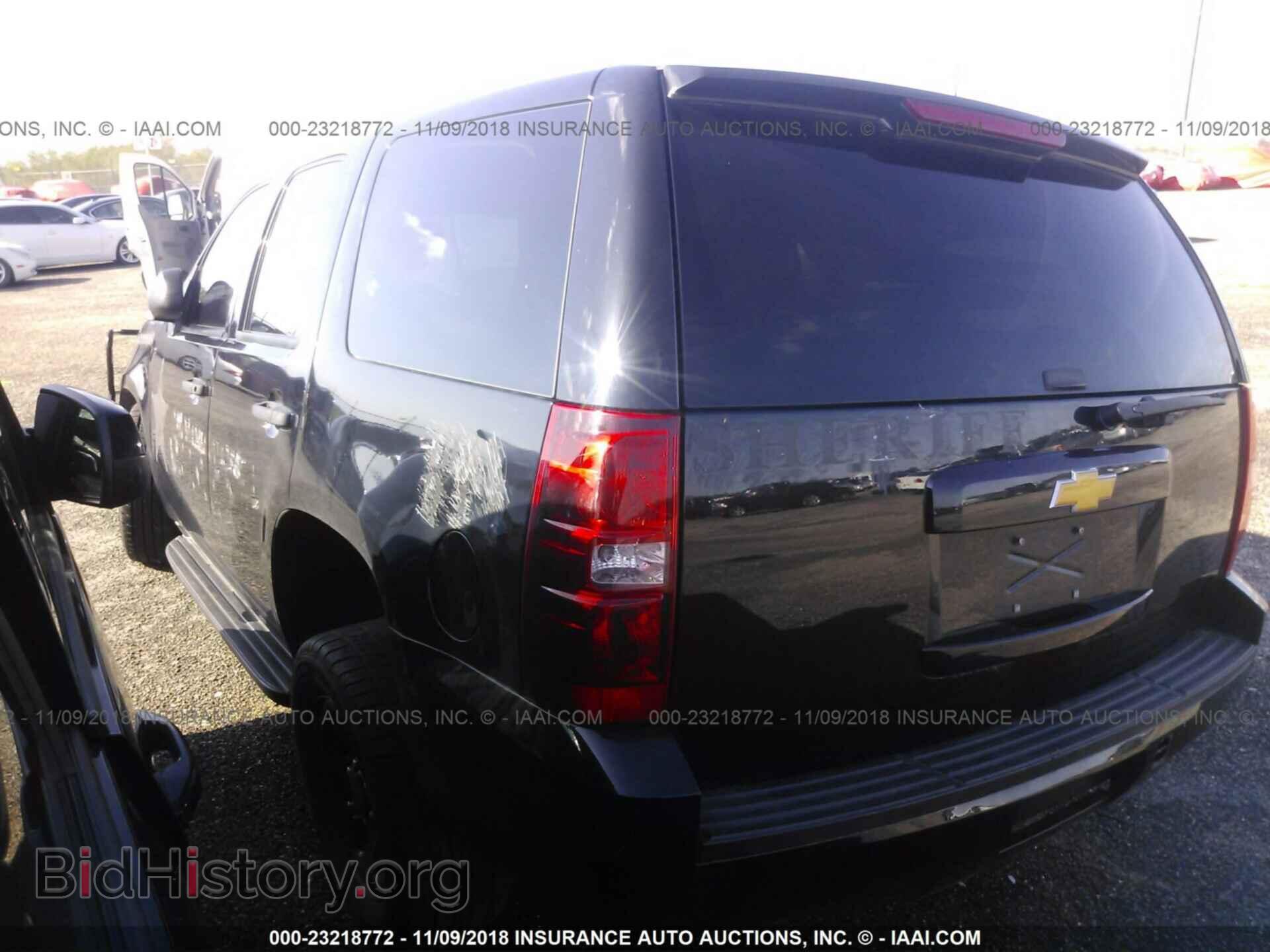 2014 Chevrolet Tahoe - VIN: 1GNLC2E00ER210164 - Фото 3